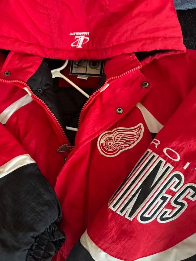 Logo Athletic × Vintage Vintage 90's Detroit Red Wings Logo Athletic Puffer Jacket Size US XL / EU 56 / 4 - 1 Thumbnail