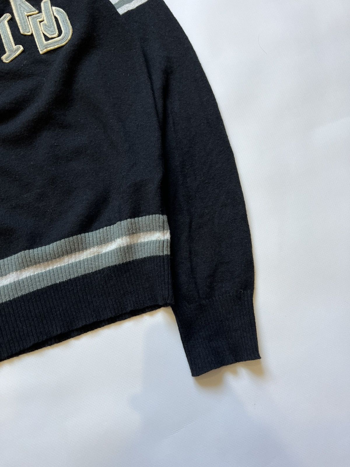 Diesel Vintage Diesel V Neck Sweater 90s Size US L / EU 52-54 / 3 - 5 Thumbnail
