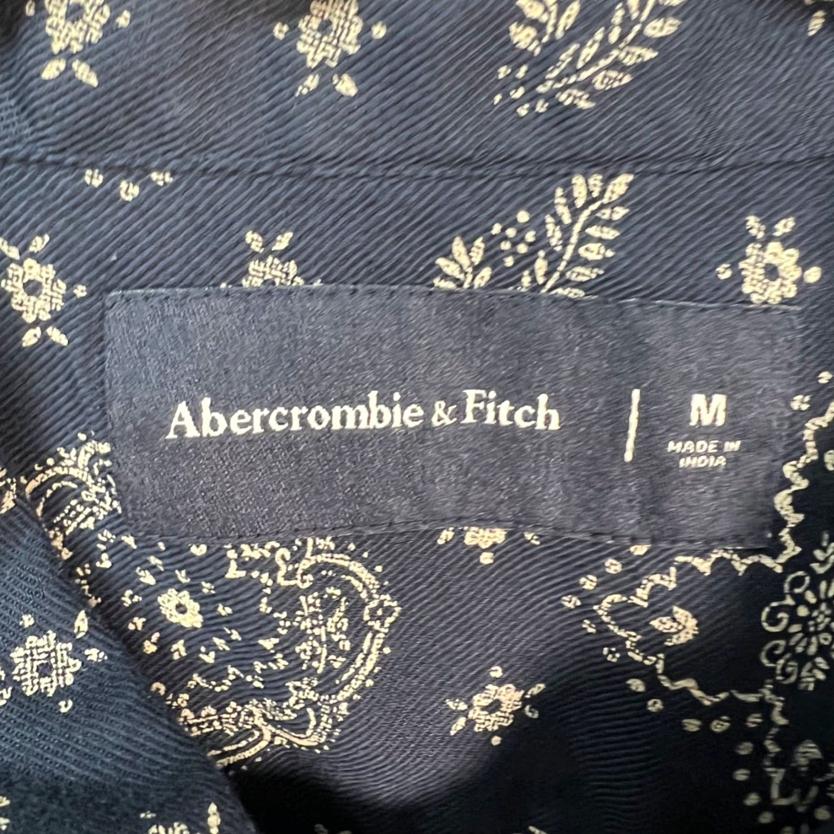 Abercrombie & Fitch Abercrombie & Fitch Mens Button-Up Shirt Navy Blue Bandana Print Long Sleeve Size M Size US M / EU 48-50 / 2 - 3 Thumbnail