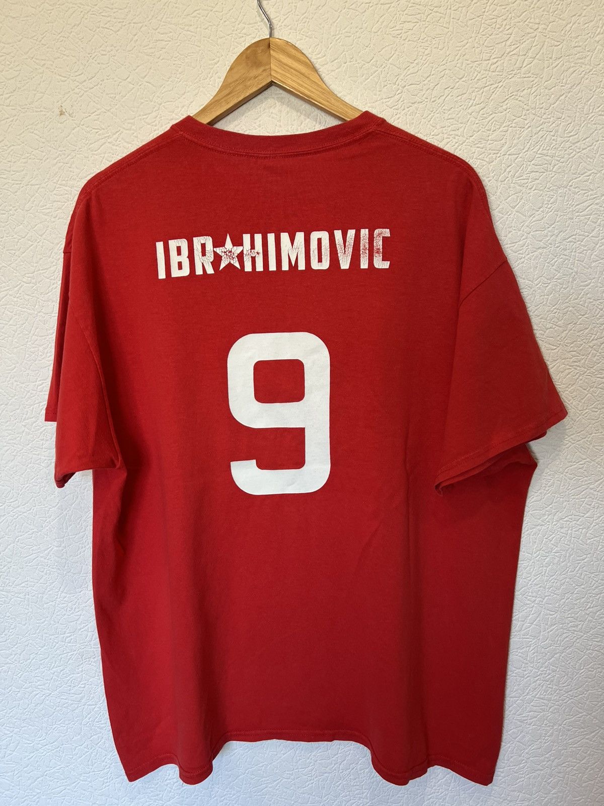 Other Zlatan Devil Ibrahimovic Red Manchester United T Shirt Size US XL / EU 56 / 4 - 3 Thumbnail