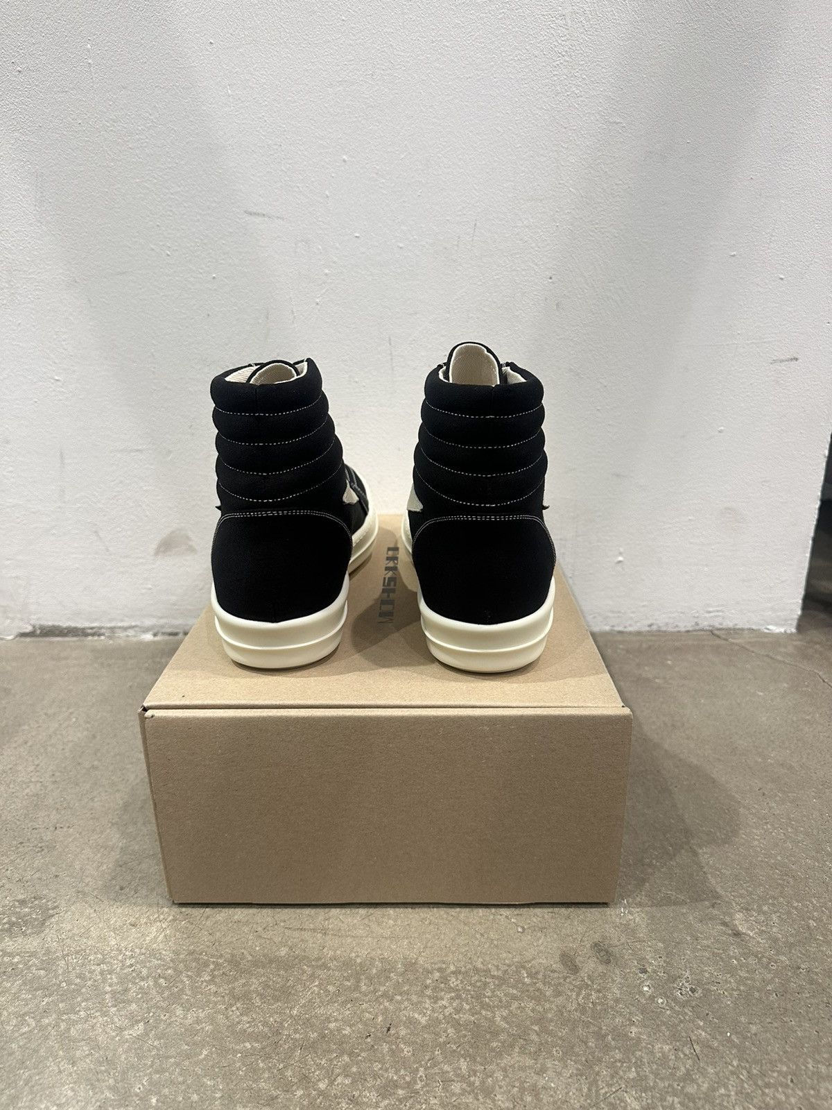 RICK OWENS - DRKSHDW Vintage High Sneaker Black/Milk Hi Top Sneakers