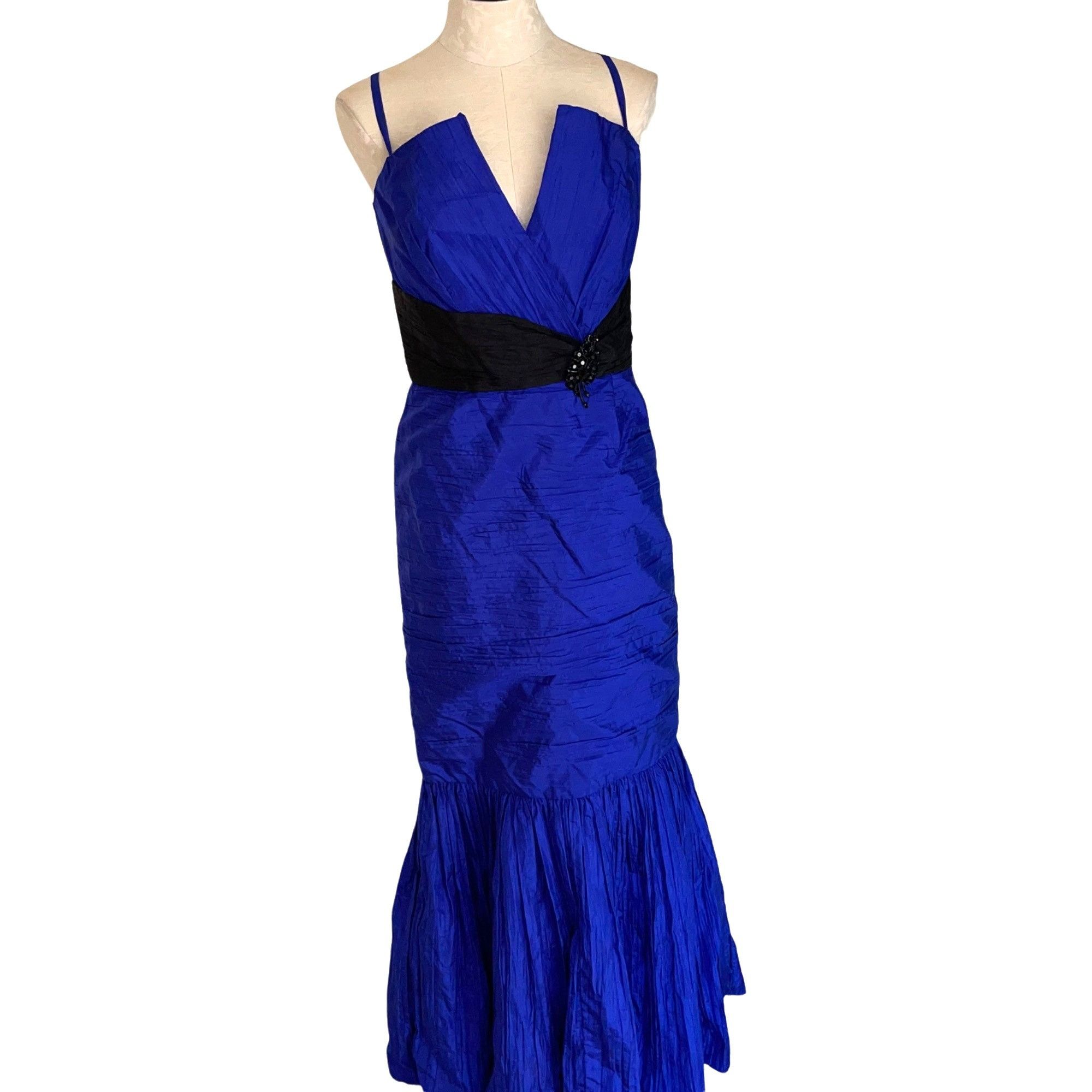 Amarotico Vintage Womens Gown Size 8 Blue Back
