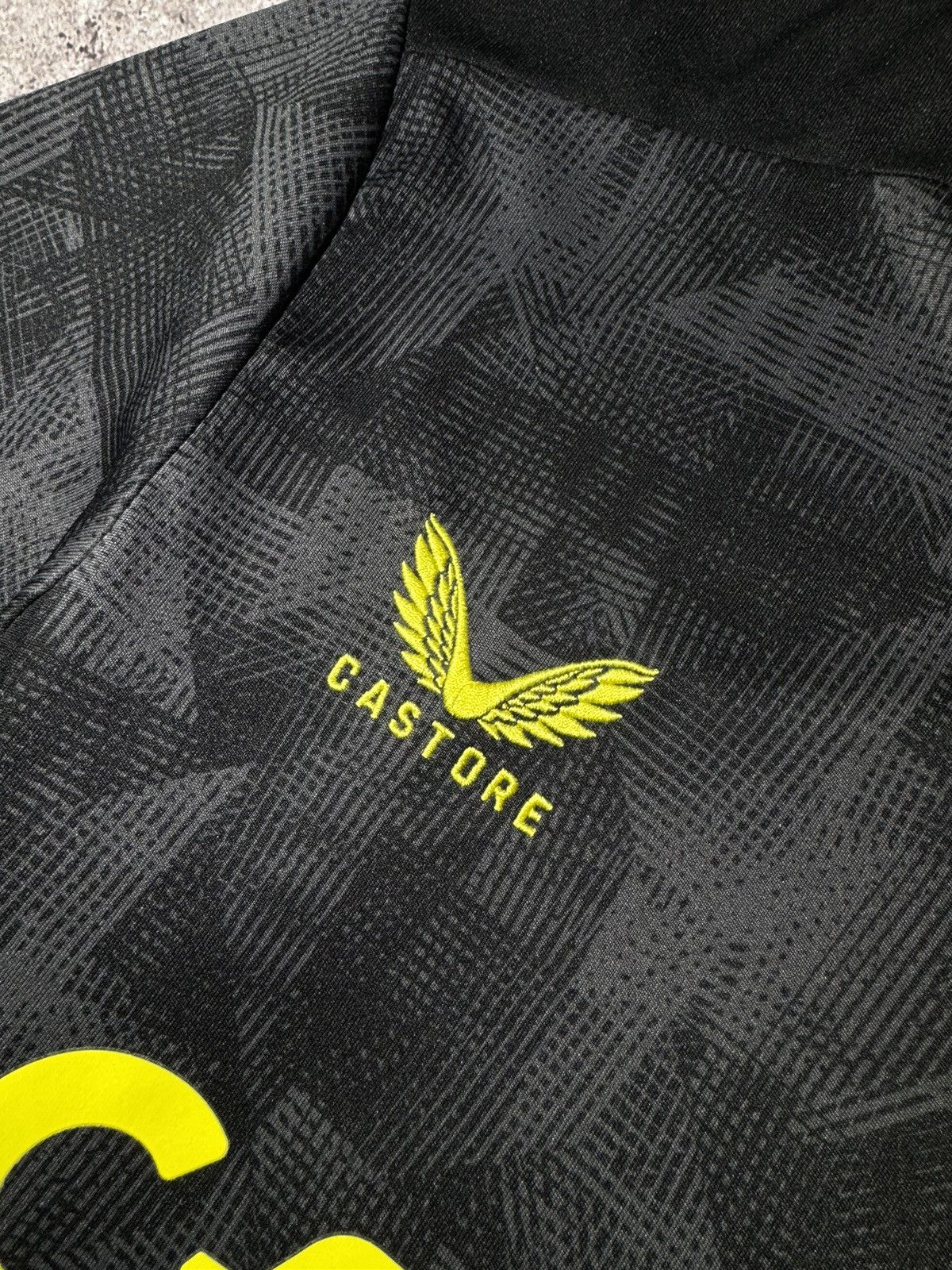 Castore Aston Villa Castore Football Jersey Shirt Size US L / EU 52-54 / 3 - 4 Thumbnail