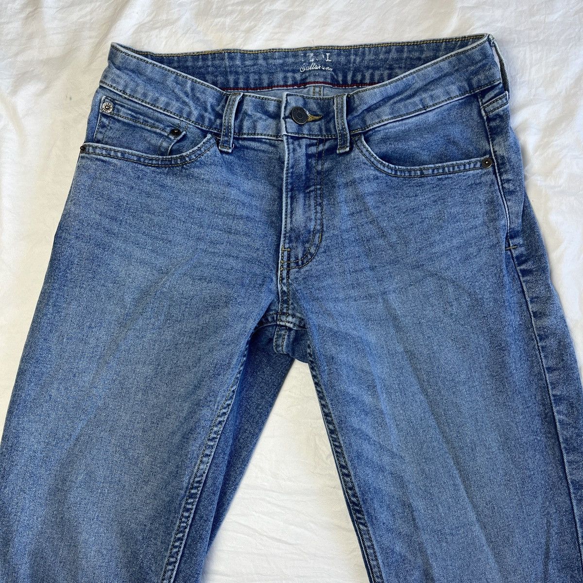 Izod Izod medium wash straight leg jeans Size 30" / US 8 / IT 44 - 3 Thumbnail