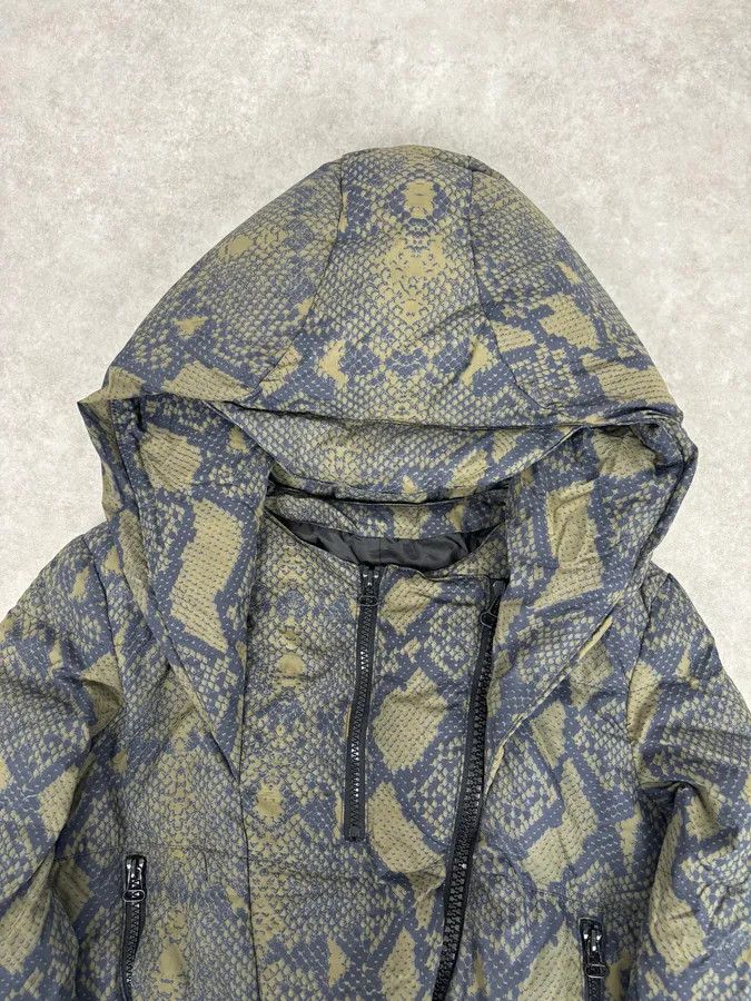 Pierre Balmain FW2012 Pierre Balmain Khaki Snake Cropped Asymmetrical Puffer Jacket Size S / US 4 / IT 40 - 4 Thumbnail