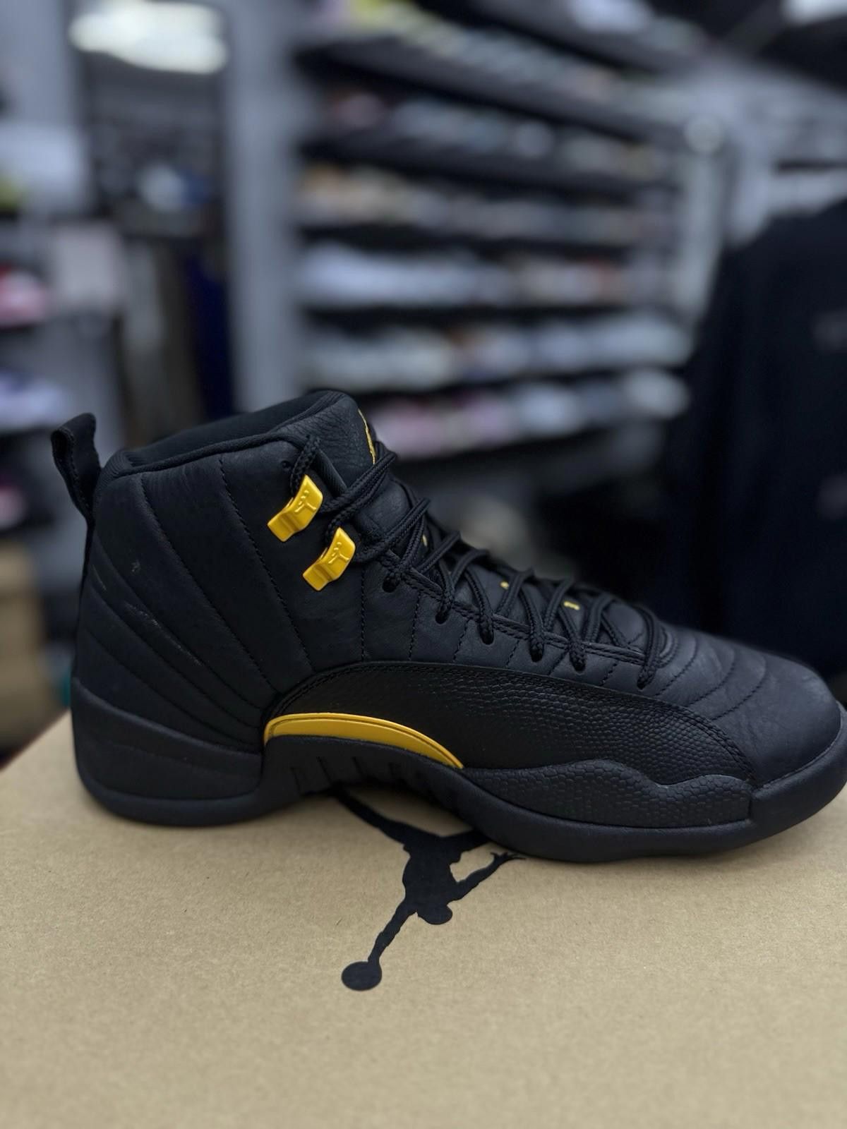 Jordan Brand Air Jordan 12 Black Taxi Retro Size 11 2022 CT8013-071 Size US 11 / EU 44 - 7 Thumbnail