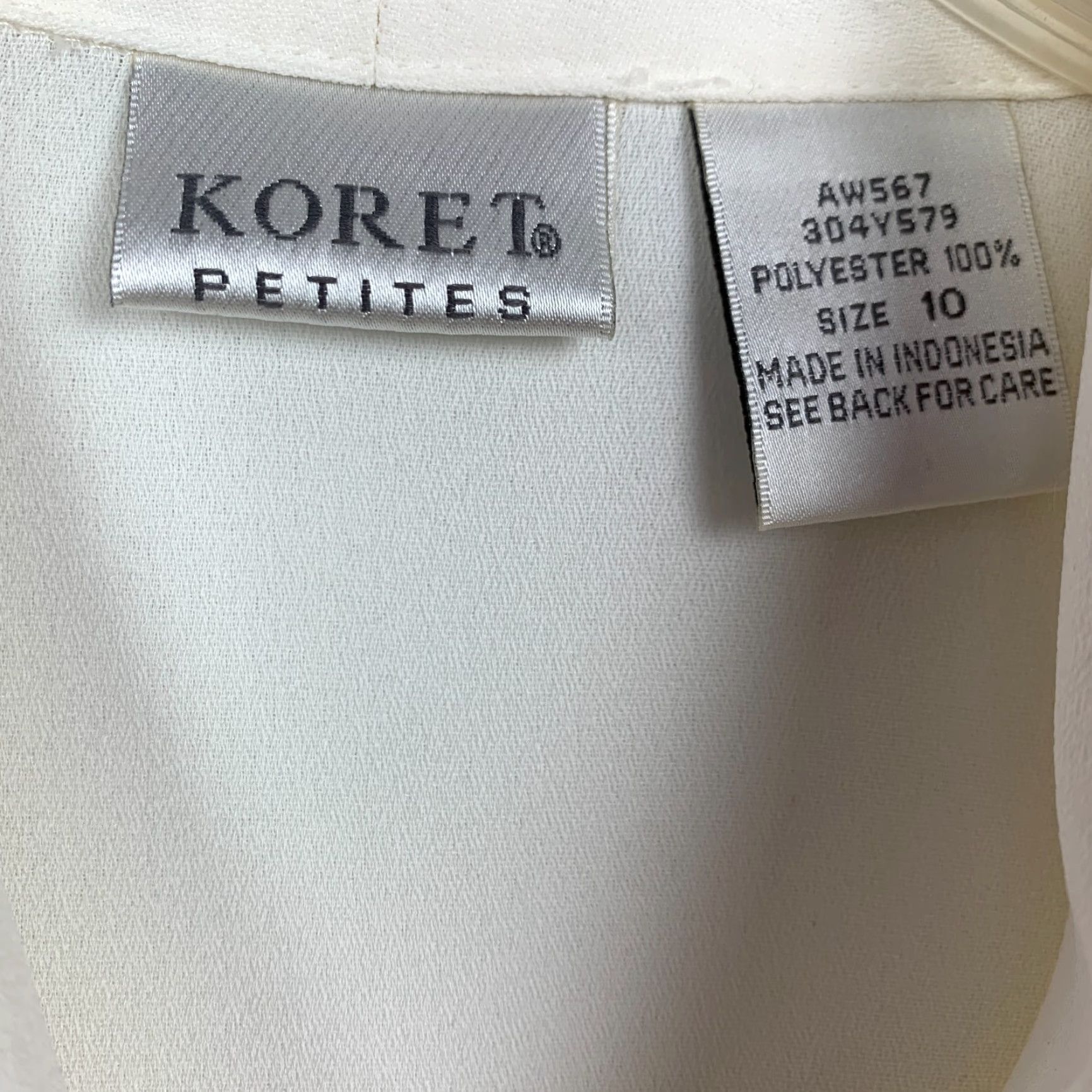 Vintage VINTAGE Koret Petites Beaded Button Up Dress Shirt Womens 10P Cream Black 1980s Size L / US 10 / IT 46 - 3 Thumbnail