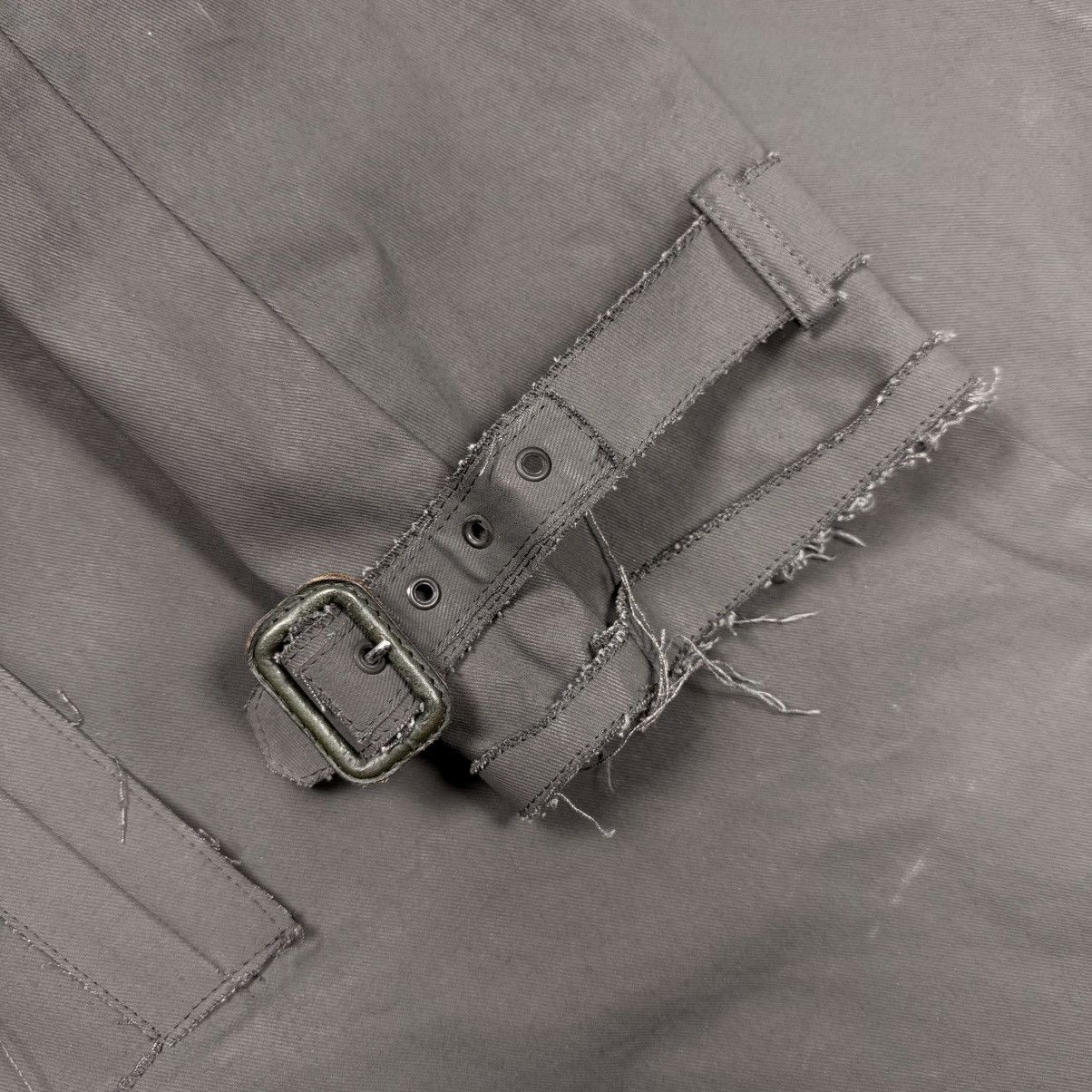Hussein Chalayan Hussein Chalayan - FW02 Deconstructed Waxed Coat Size US M / EU 48-50 / 2 - 6 Thumbnail