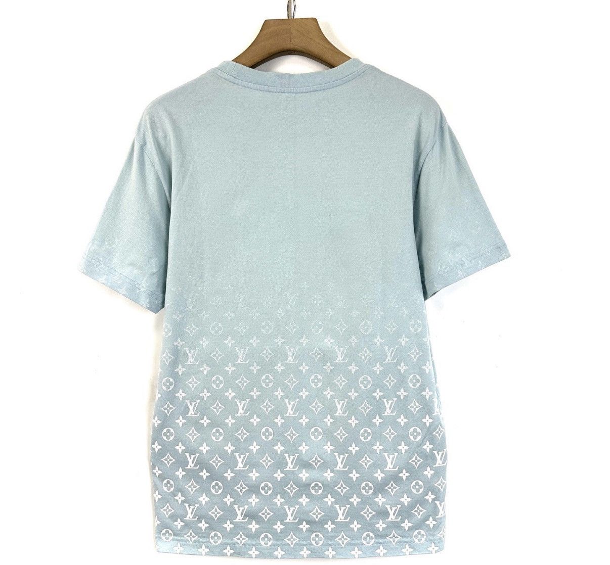Louis Vuitton Louis Vuitton All-Over Gradient Logo Short Sleeve K12 Size US M / EU 48-50 / 2 - 2 Thumbnail