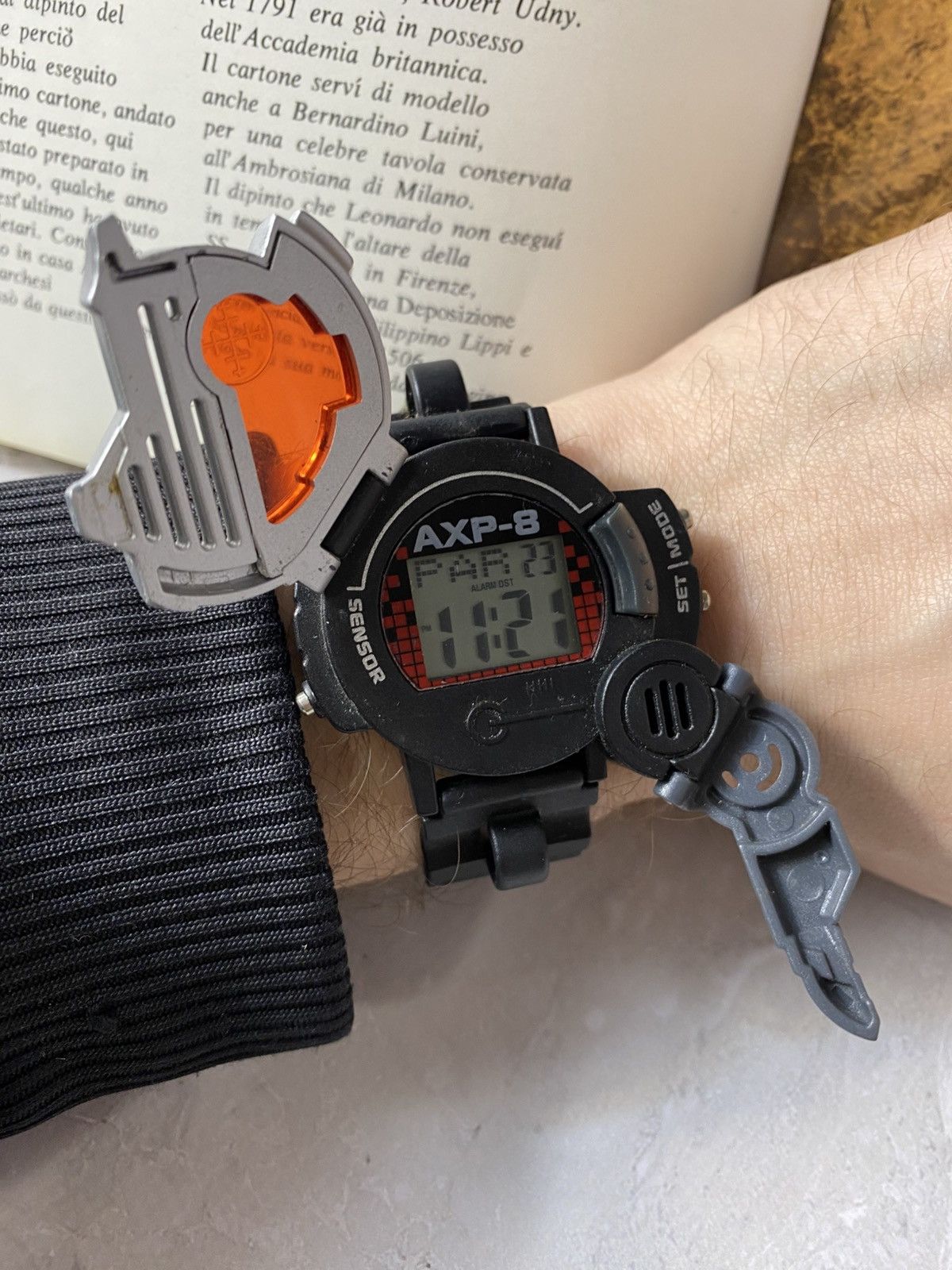 Japanese Brand Vintage Digital Watch. Y2K Techwear. Futuristic Shutter Size ONE SIZE - 2 Thumbnail
