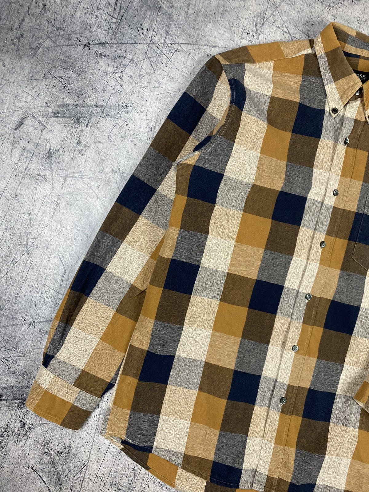 Hugo × Hugo Boss × Vintage Vintage Hugo Boss Checked Designer Button Up Shirt Size US XL / EU 56 / 4 - 3 Thumbnail