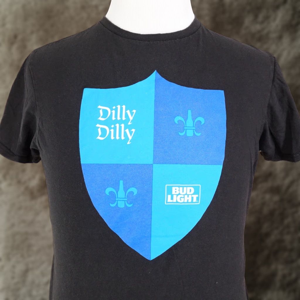 Vintage BUD LIGHT Shirt Unisex Adults Short Sleeve Sz M Black Dilly Dilly Shield Promo Graphic Tee Men Women Size US M / EU 48-50 / 2 - 1 Thumbnail