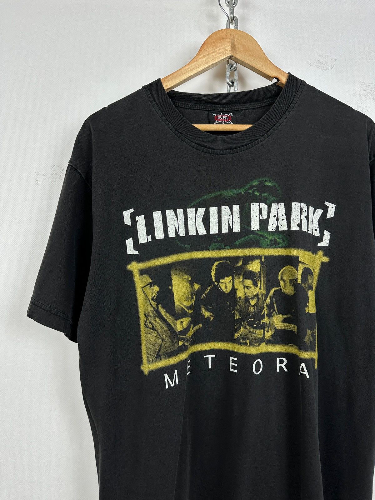 Band Tees Vintage Linkin Park Meteora Faded Black T-Shirt Size US L / EU 52-54 / 3 - 3 Thumbnail