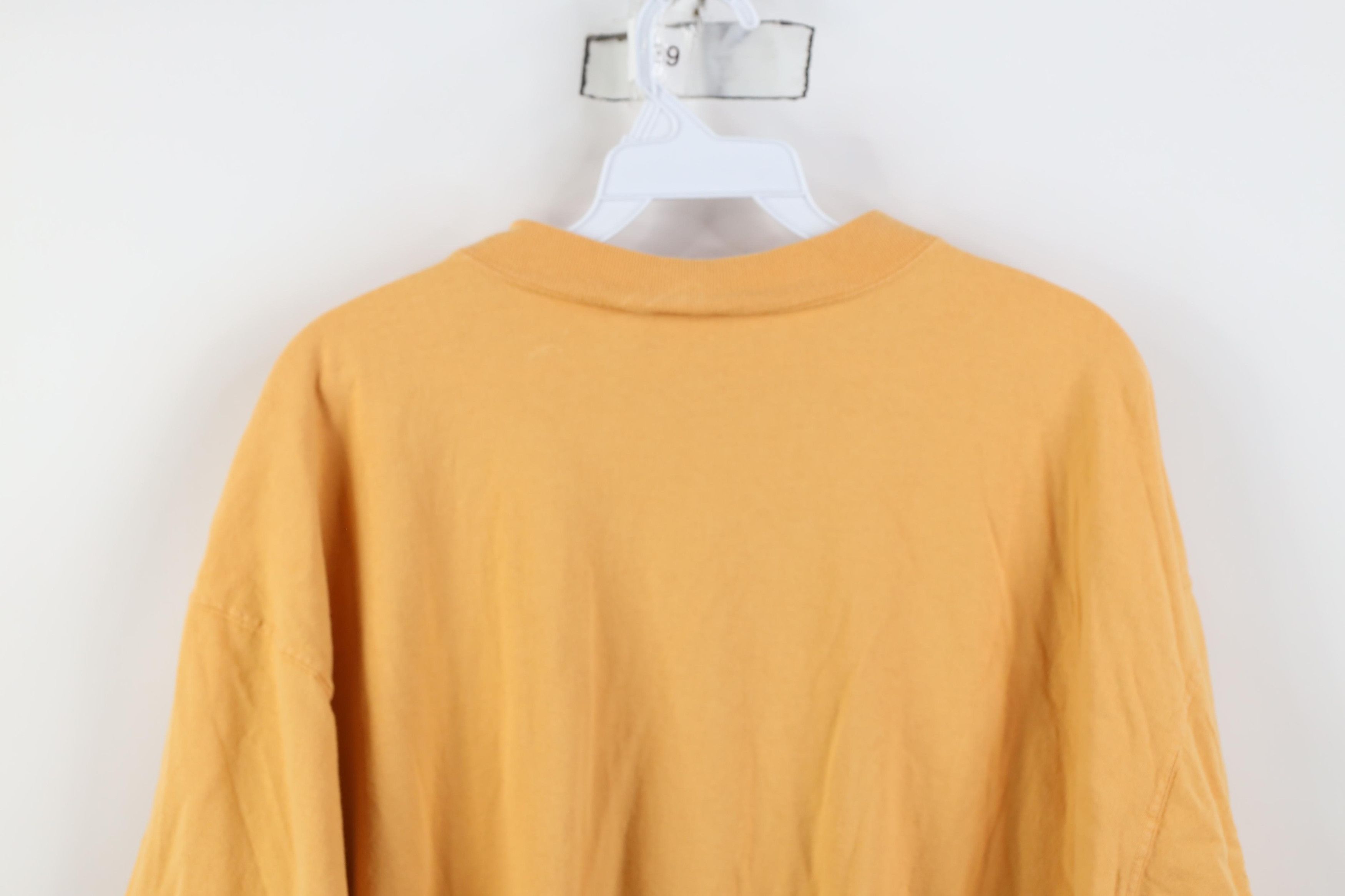 Vintage Vintage 90s Streetwear Script Canada T-Shirt Orange Size US XL / EU 56 / 4 - 12 Thumbnail