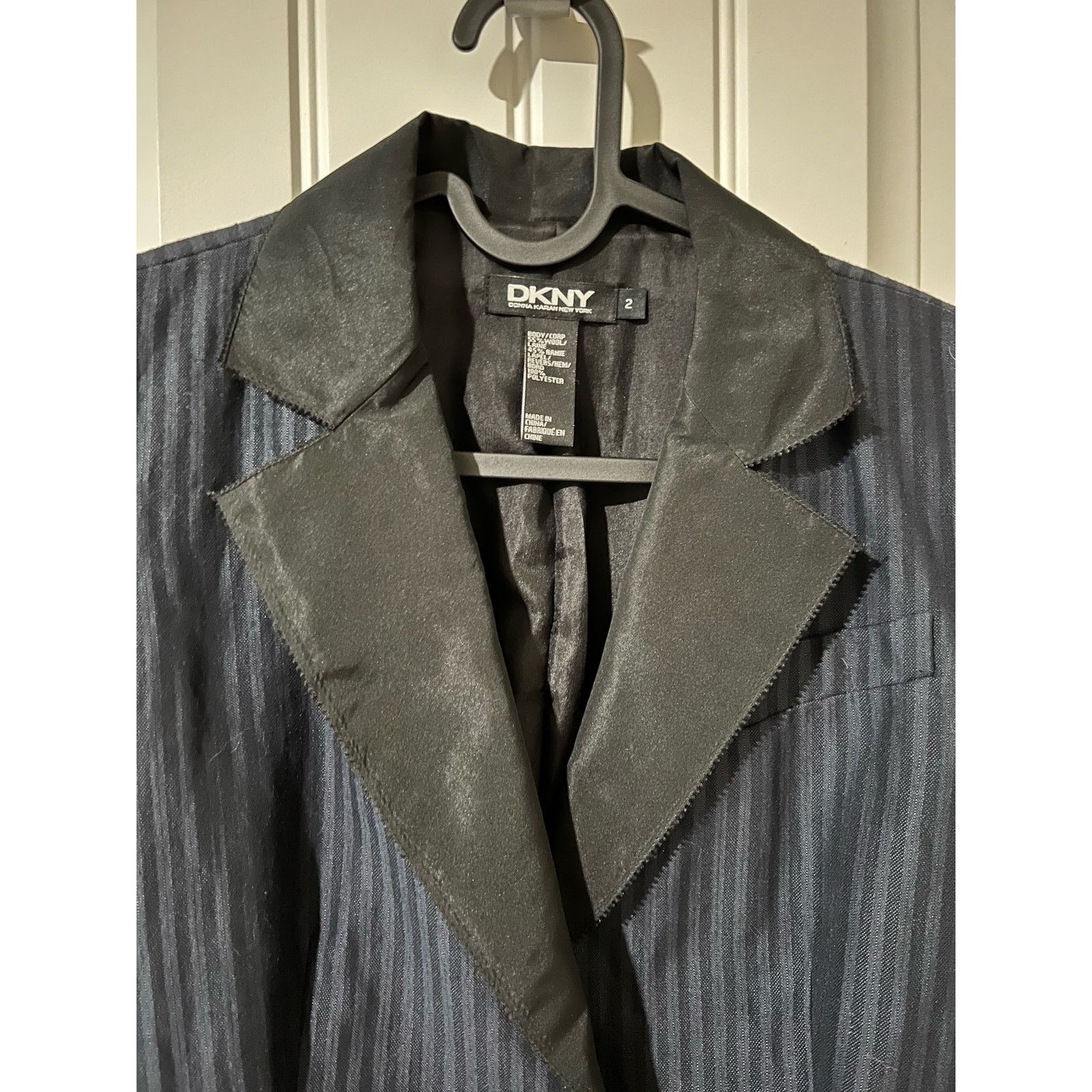 DKNY DKNY Donna Karan New York Striped Trim Short Jacket Blazer Size XS / US 0-2 / IT 36-38 - 7 Thumbnail