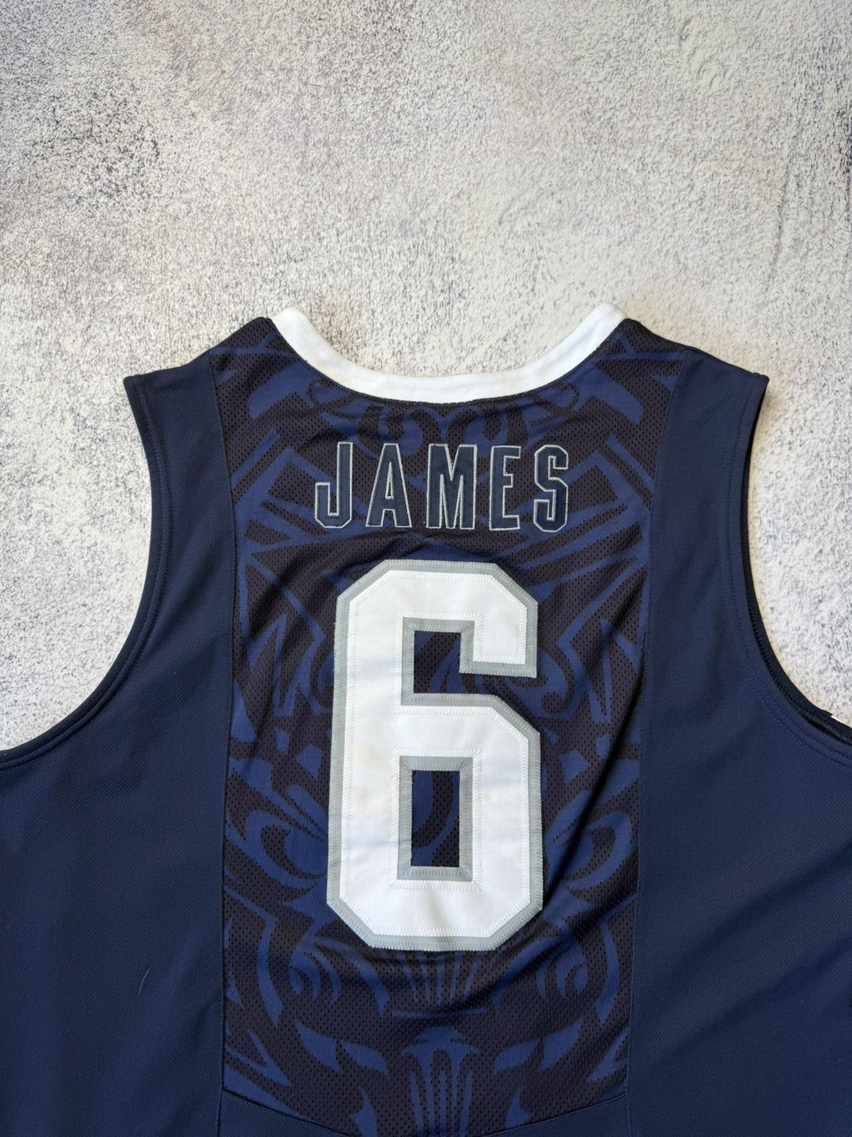 NBA Vintage Y2K Lebron James Team USA NBA Olympics Jersey L Size US L / EU 52-54 / 3 - 13 Thumbnail