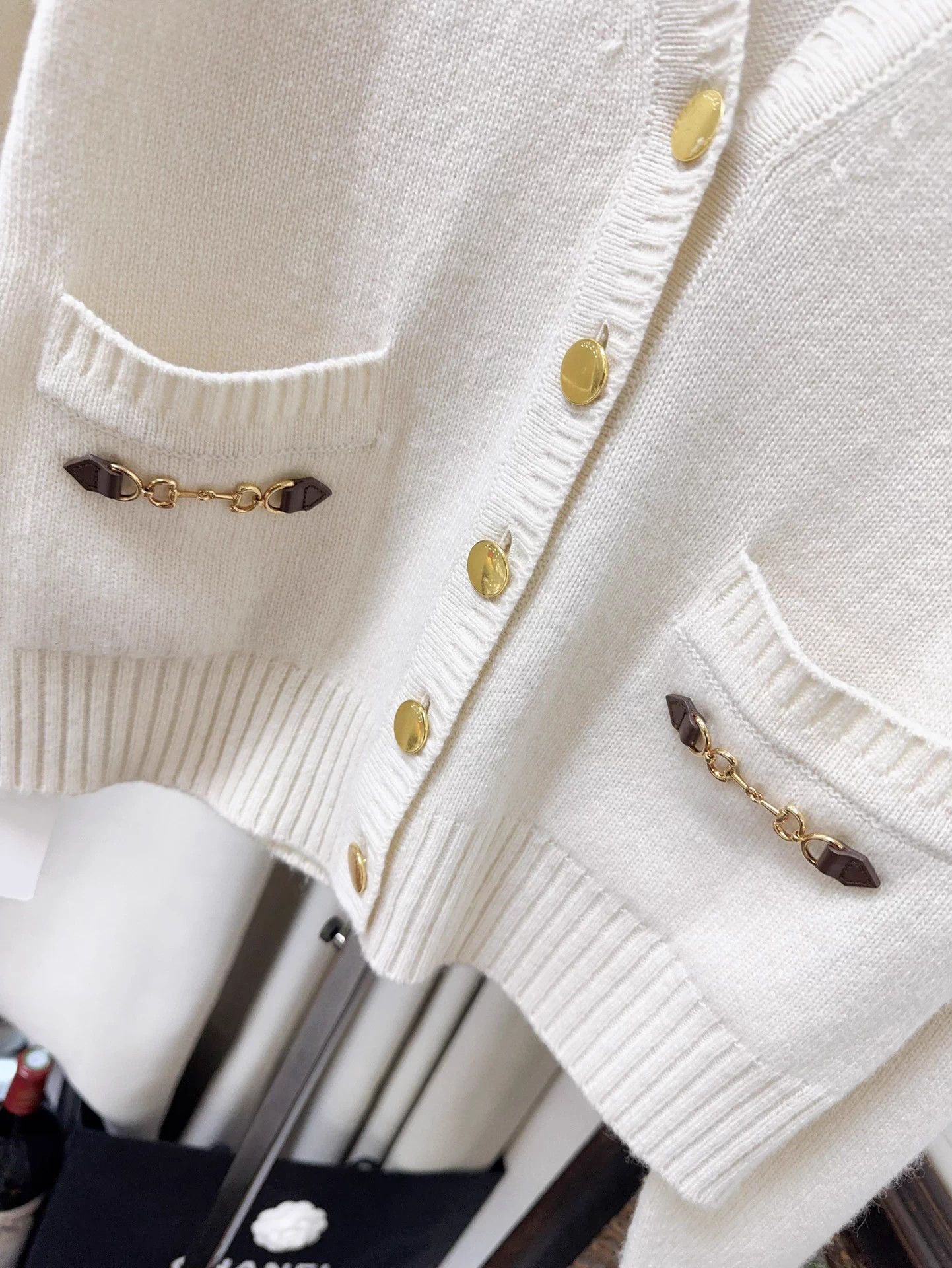 Gucci Gucci ivory cashmere horsebit pocket cardigan S Size S / US 4 / IT 40 - 4 Thumbnail