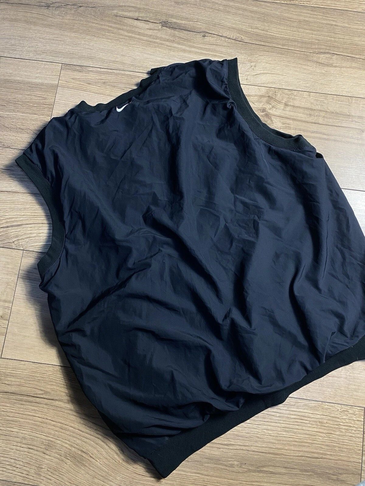 Nike Vntg Nike Reversible Vest Size L Black Lightweight Size US L / EU 52-54 / 3 - 4 Thumbnail