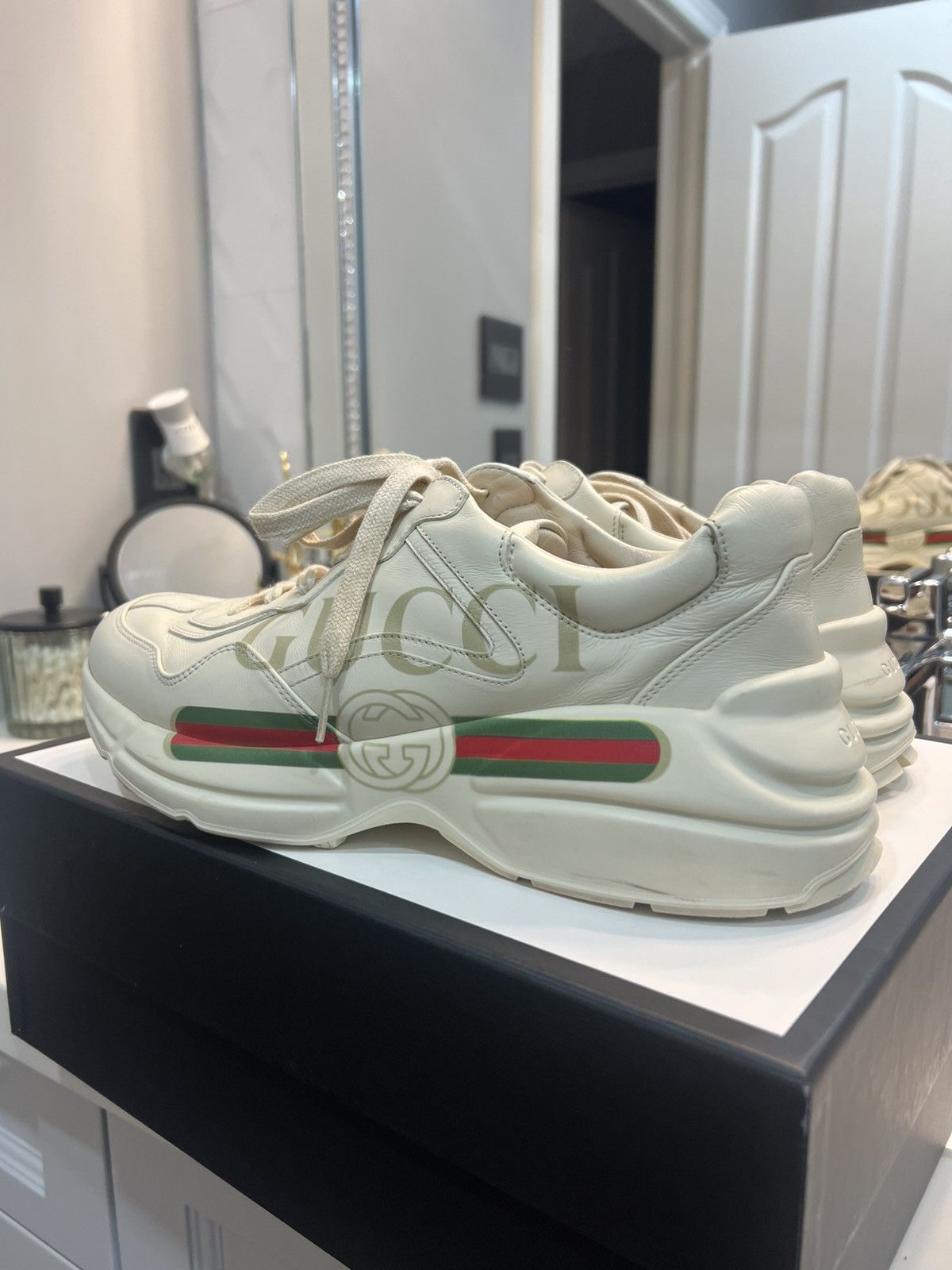 Gucci MEN'S RHYTON TRAINER WITH GUCCI LOGO Size US 10 / EU 43 - 3 Thumbnail