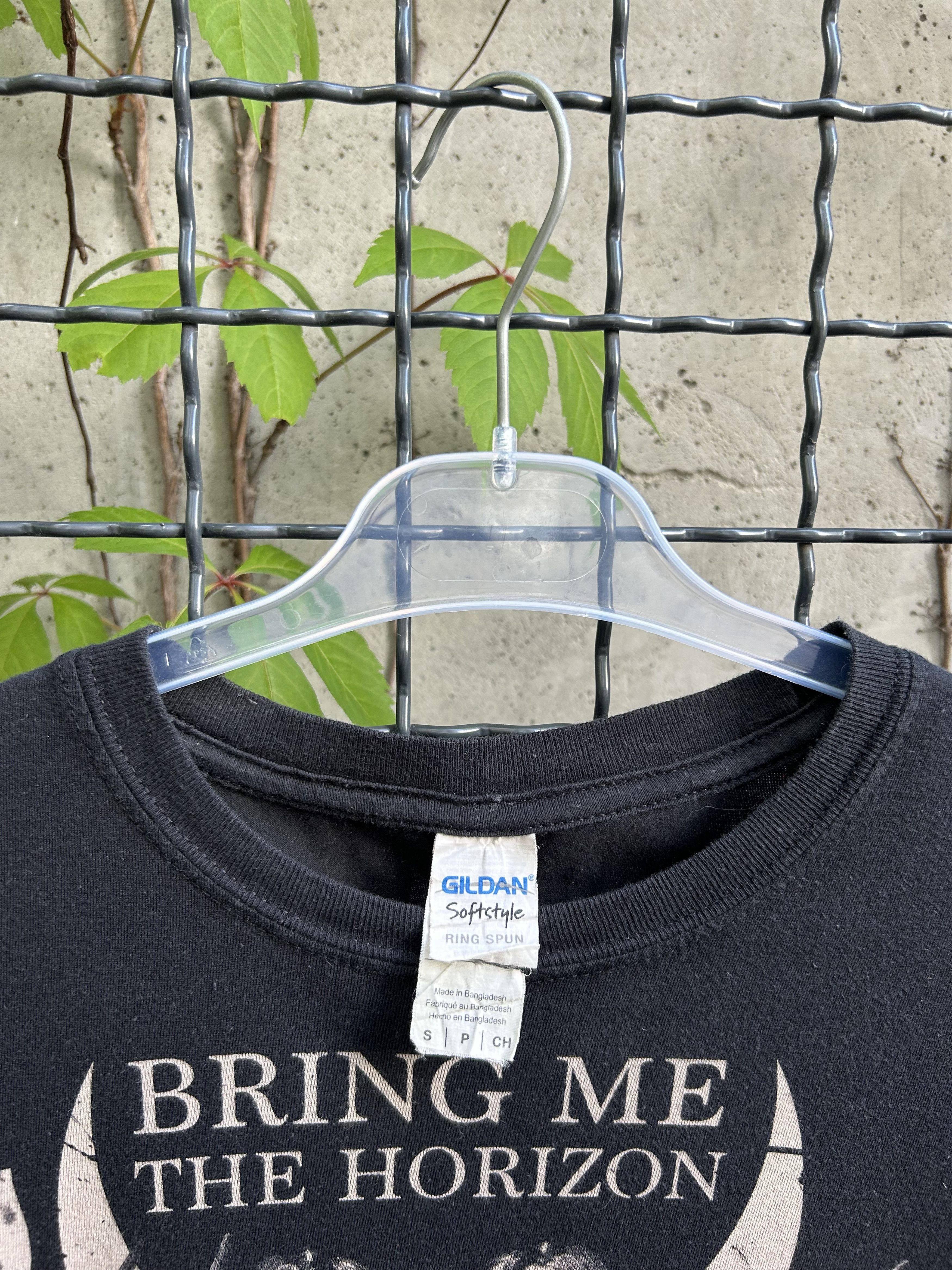 Band Tees × Vintage Vintage 2013 Bring Me the Horizon Rock Band T-shirt Size US M / EU 48-50 / 2 - 6 Thumbnail