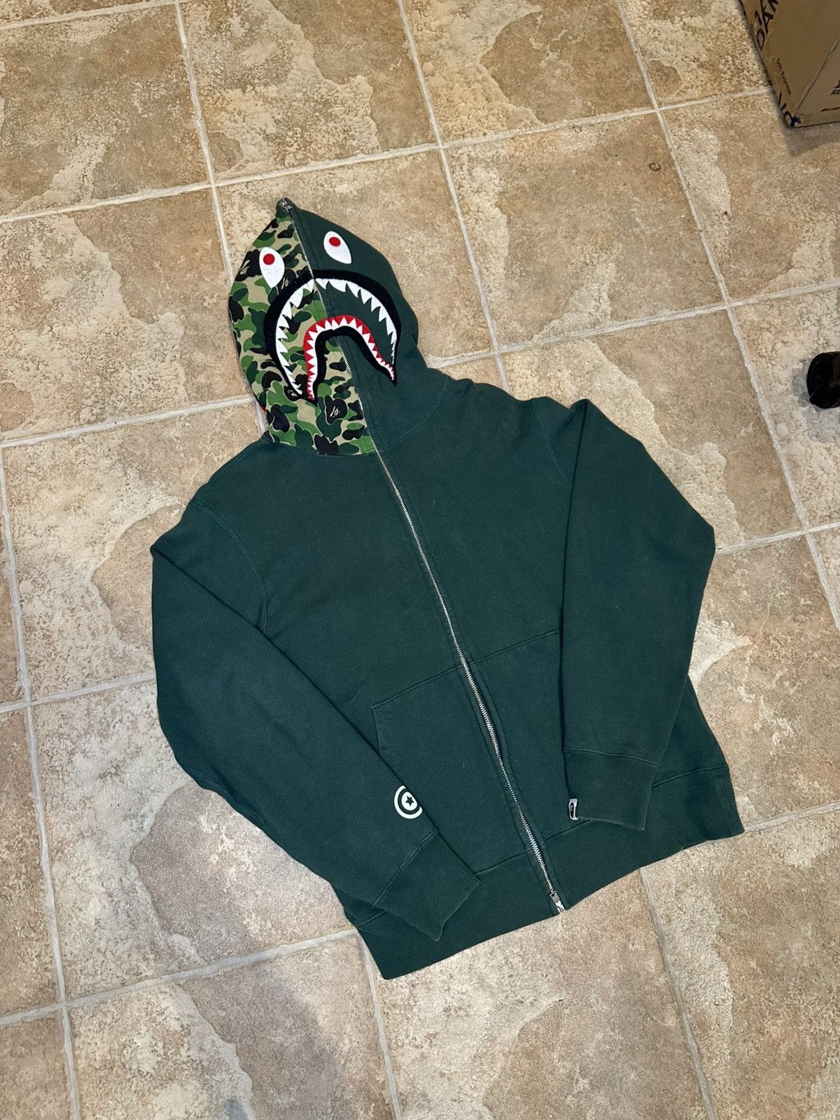 Bape Bape Shark Hoodie First Camo Green Size US XL / EU 56 / 4 - 1 Thumbnail