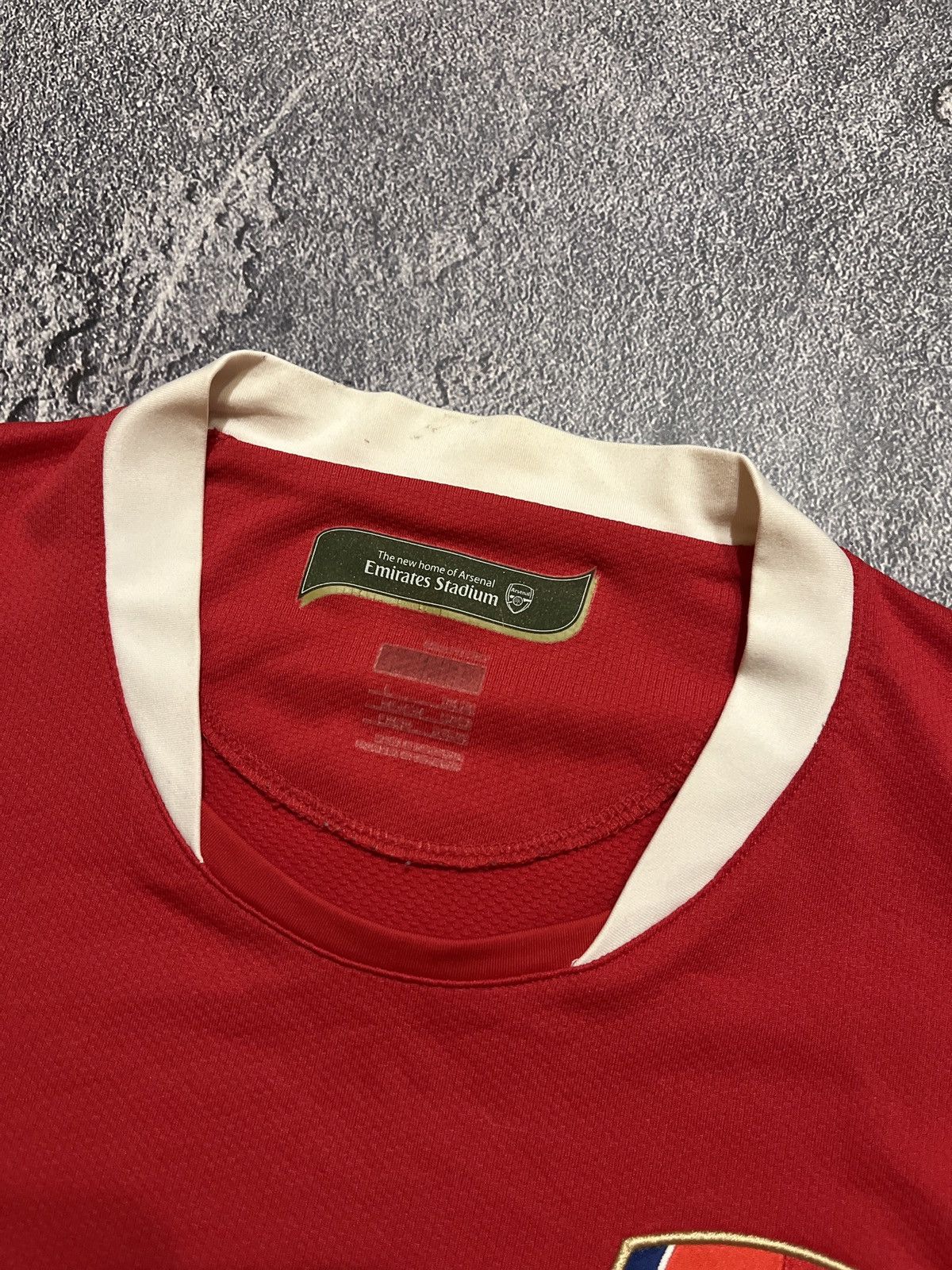 Vintage VERY RARE NIKE FC ARSENAŁ LONDON ENGLAND SOCCER JERSEY RETRO Size US L / EU 52-54 / 3 - 6 Thumbnail