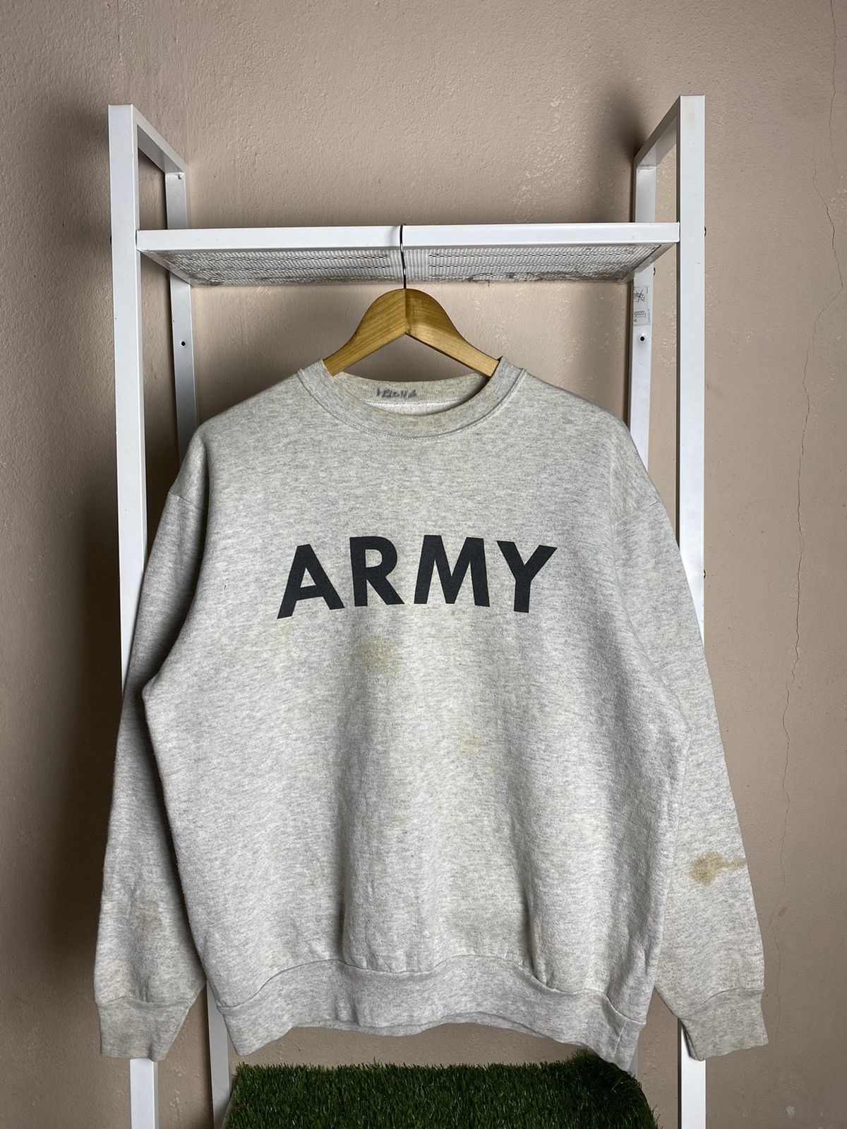 Vintage VINTAGE US Army IPFU Training Sweatshirt Gray Heather Size US L / EU 52-54 / 3 - 1 Thumbnail