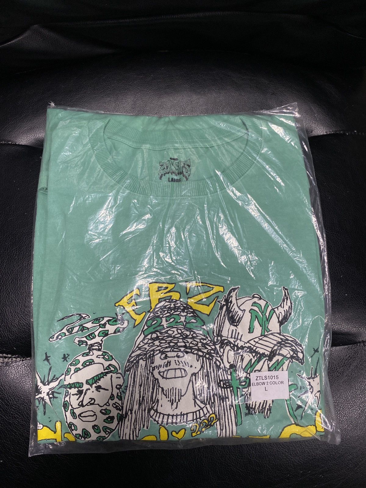 Flatbush Zombies × Rap Tees FLATBUSH ZOMBIES WE THREE GLORIOUS LONGSLEEVE Size US L / EU 52-54 / 3 - 6 Thumbnail