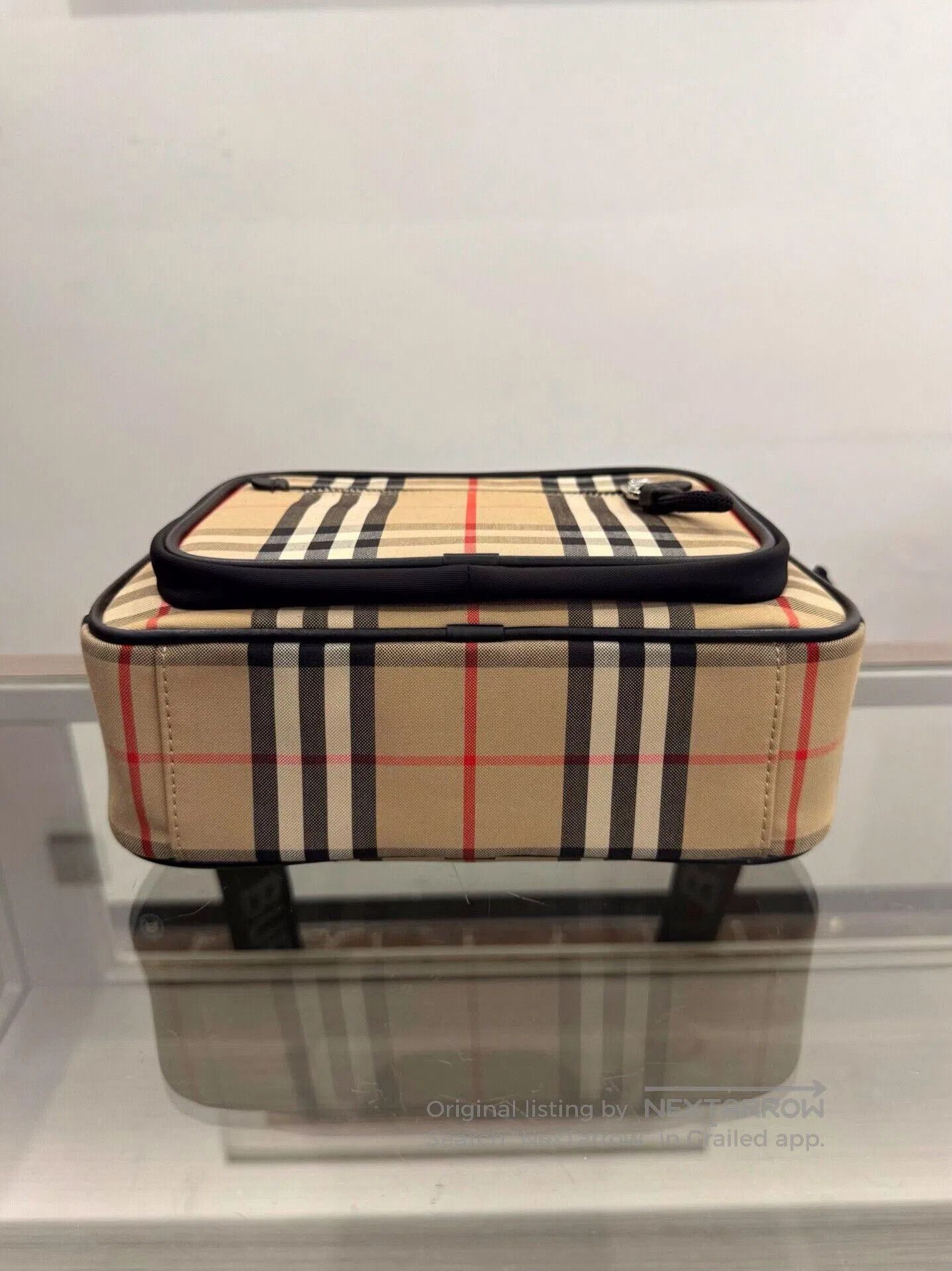 Burberry Burberry Brown Check Logo Camera Bag. Size ONE SIZE - 5 Thumbnail