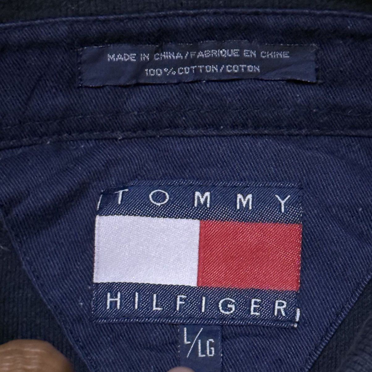 Tommy Hilfiger × Vintage Vintage Tommy Hilfiger Big Logo Spell-out Long Sleeve Shirt Size US L / EU 52-54 / 3 - 7 Thumbnail