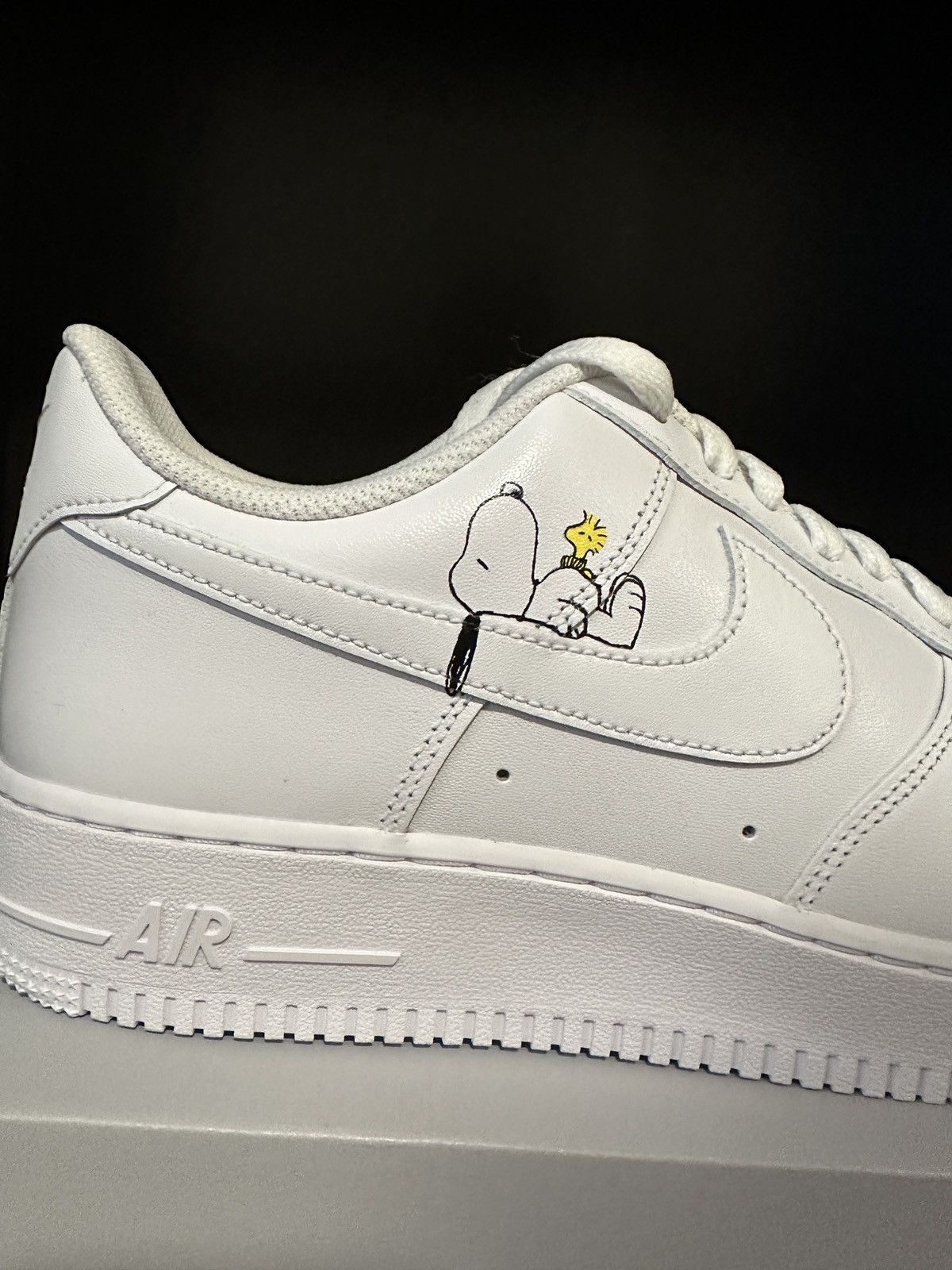 Nike Nike Air Force 1 Low White Snoopy Charlie Brown Size US 11.5 / EU 44-45 - 3 Thumbnail