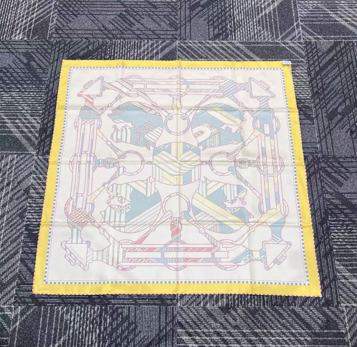 Hermes Hermès Zigzag Stirrup & Tattersall Silk Scarf J42 Size ONE SIZE - 2 Thumbnail