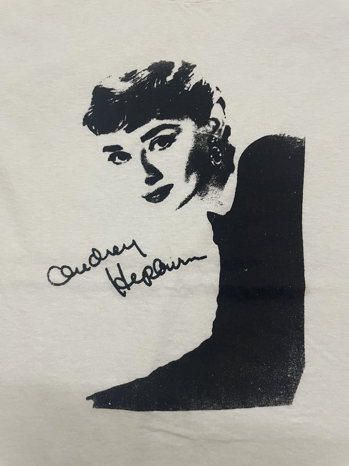 POP MAGAZINE Vintage 80s AUDREY HEPBURN T-shirt Size US L / EU 52-54 / 3 - 5 Thumbnail