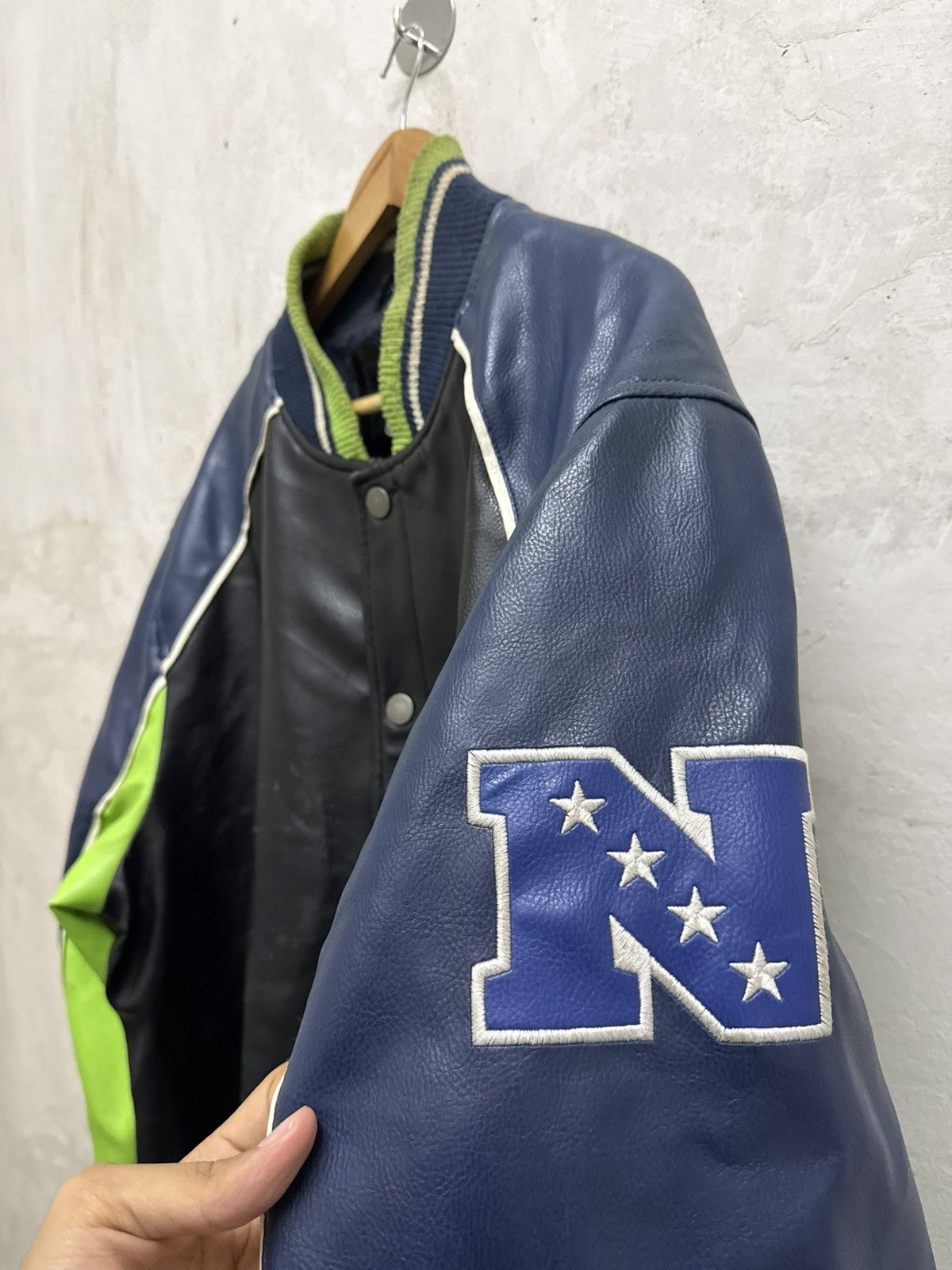 NFL Distressed Seattle Seahawks Leather Varsity Jacket Size US XXL / EU 58 / 5 - 6 Thumbnail