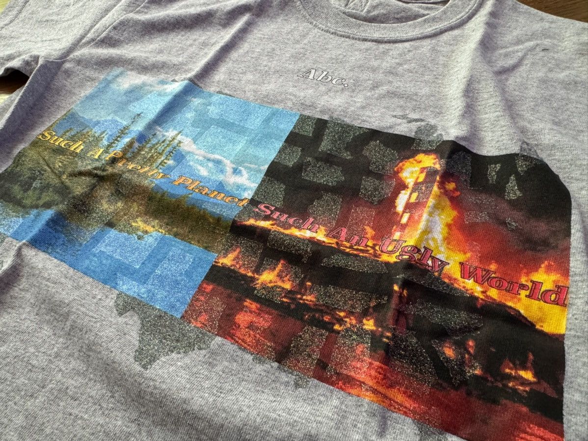 Advisory Board Crystals Medium ABC NCAAP BLM Ugly World Tee Gray Shirt 123. Size US S / EU 44-46 / 1 - 3 Thumbnail