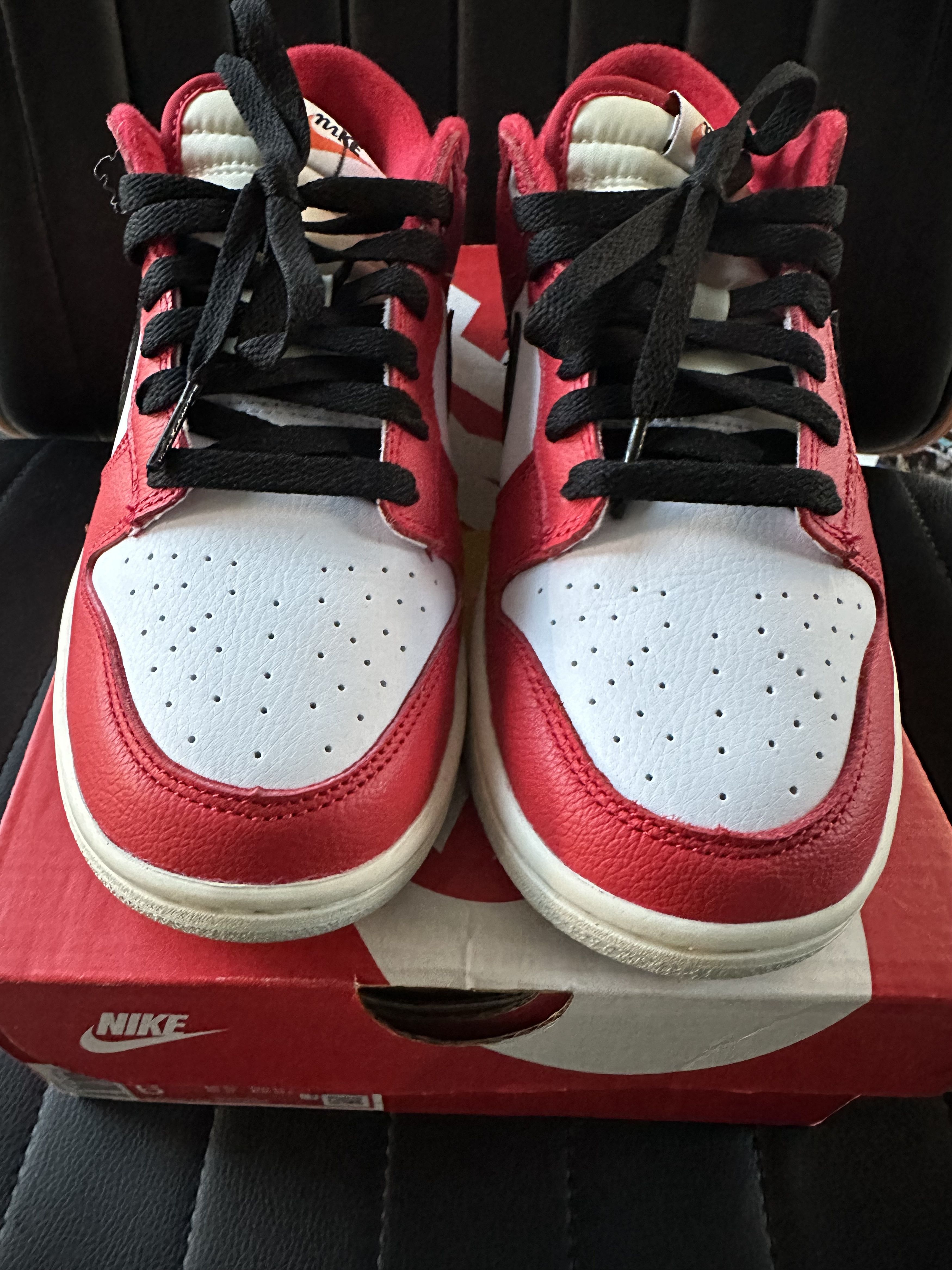 Jordan Brand × Nike PREOWNED NIKE DUNK LOW RETRO PRM "CHICAGO SPLIT" Size US 6 / EU 39 - 1 Thumbnail