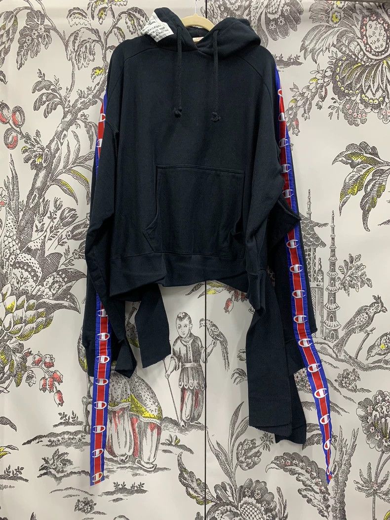 Vetements Vetements Vetements*Champion Navy Blue Hooded Sweatshirt Size US XS / EU 42 / 0 - 1 Thumbnail