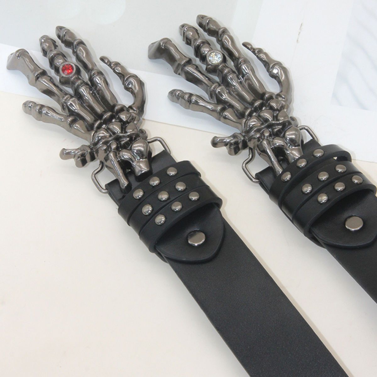 Designer Skull Design Vintage Belt Riveted Belts Menswear Accessories Size ONE SIZE - 2 Thumbnail