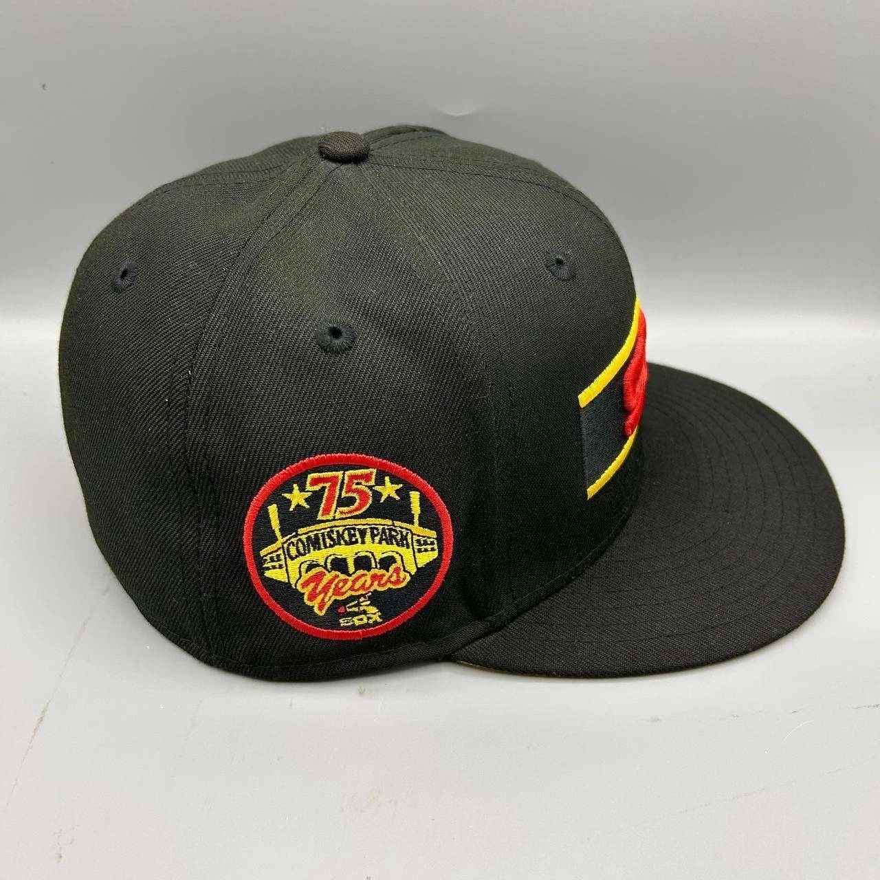 New Era Chicago White Sox Hat Men 7 3/8 Black Yellow MLB Fitted Cap Size ONE SIZE - 7 Thumbnail