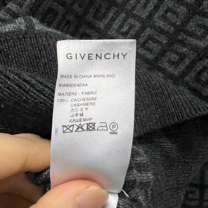 Givenchy Givenchy Quadrant Full Print Zipper Cap 2506-Nextarrow Size US S / EU 44-46 / 1 - 4 Thumbnail