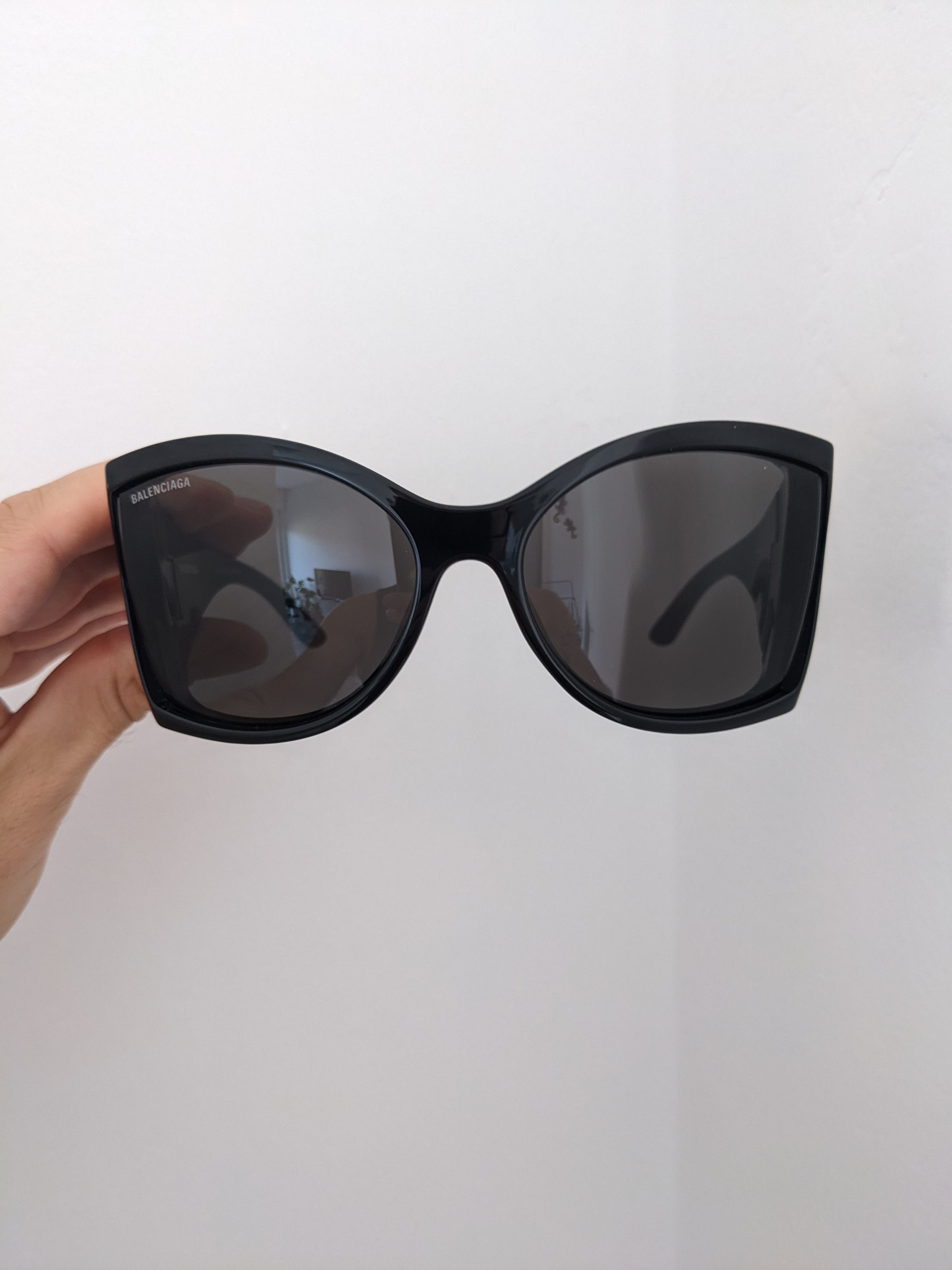 Balenciaga Black Void Butterfly Sunglasses Size ONE SIZE - 3 Thumbnail