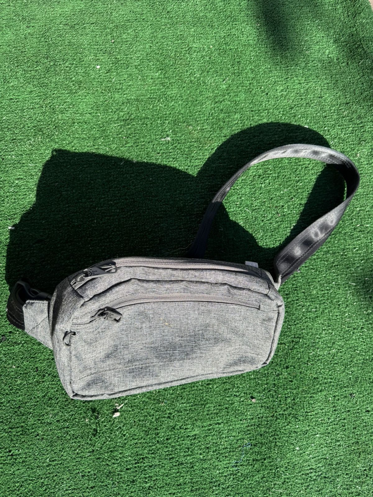 Target Basics Grey Waist/Shoulder bag w/ adjustable straps Size ONE SIZE - 1 Thumbnail