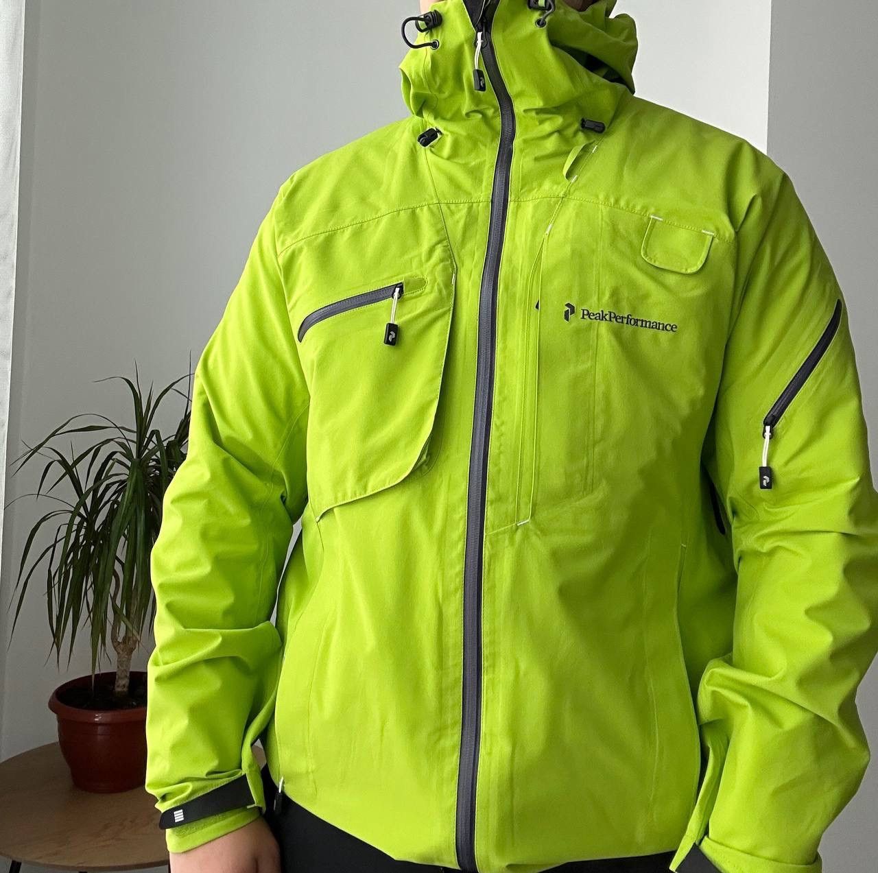 Peak Performance × Vintage Vintage Peak Performance Green Outdoor Style Heli Alp Jacket Size US L / EU 52-54 / 3 - 12 Thumbnail