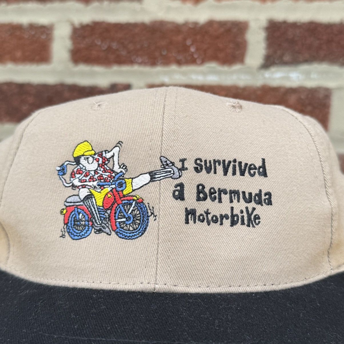 Vintage Vintage “I Survived a Bermuda Motorbike” Embroidered Cap Size ONE SIZE - 2 Thumbnail