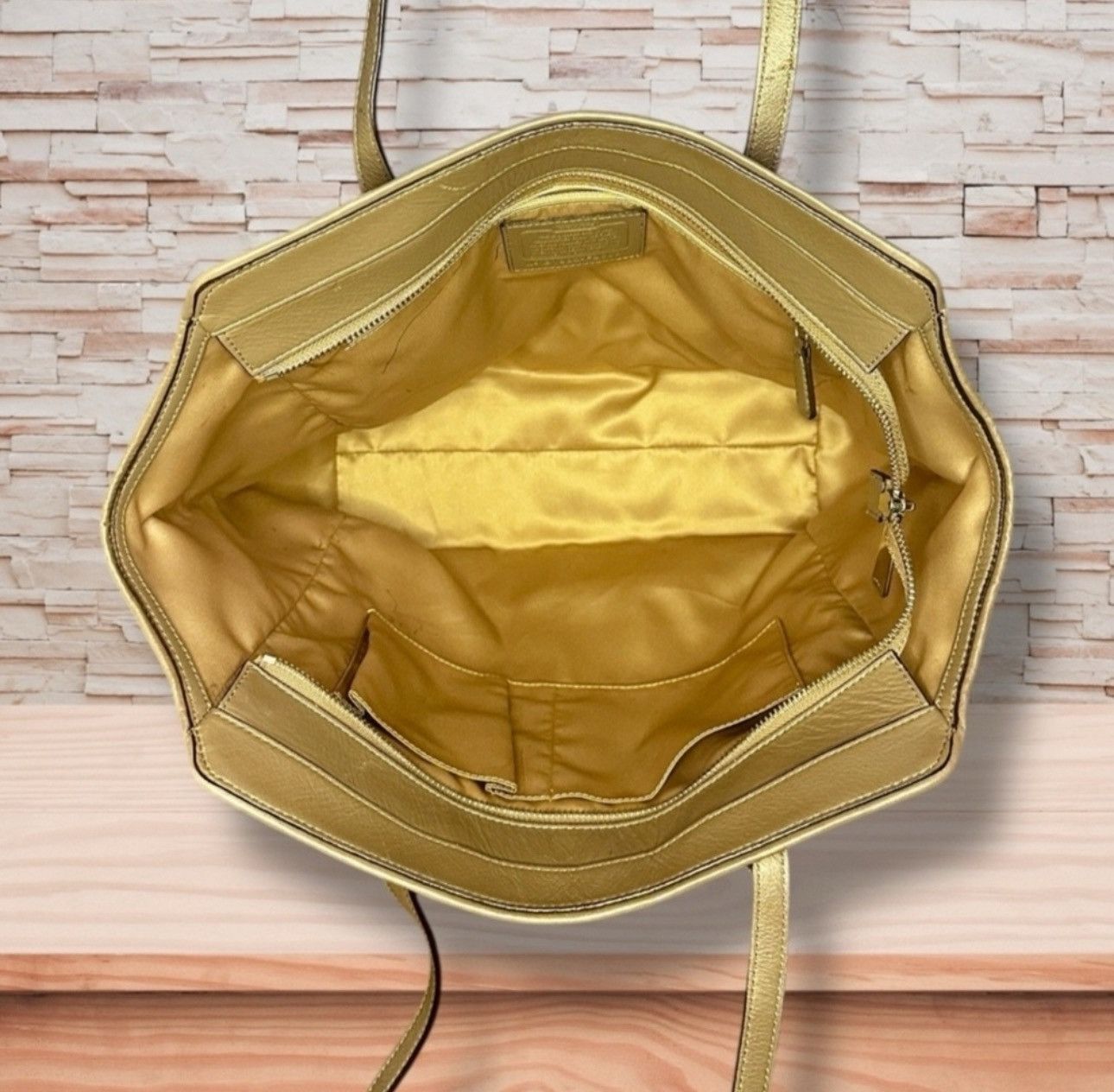Coach Coach Taylor Op Art Signature Tote – Gold Monogram Size ONE SIZE - 4 Thumbnail