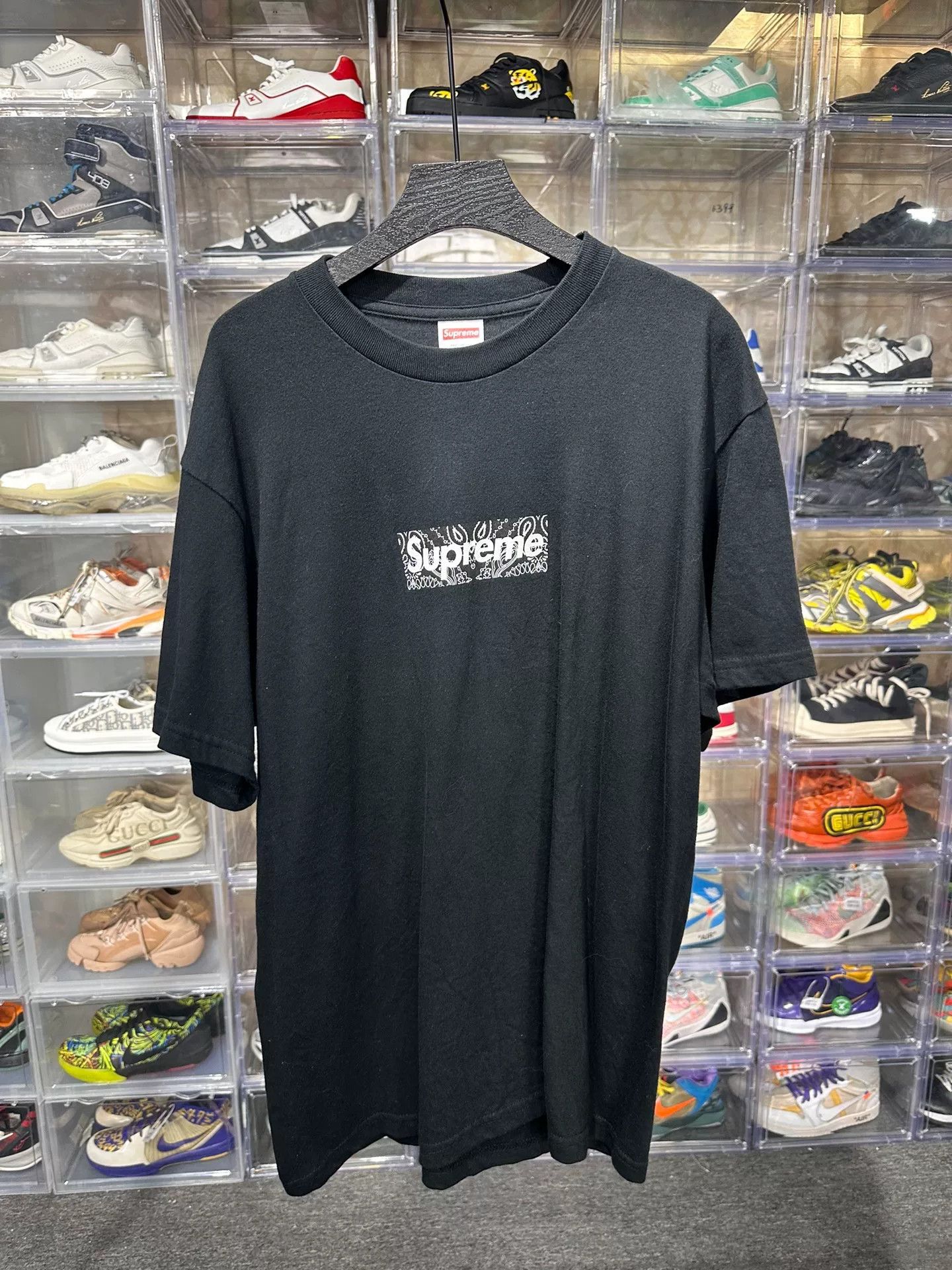 Supreme Supreme Retro Black T-Shirt s Men Size US S / EU 44-46 / 1 - 1 Thumbnail