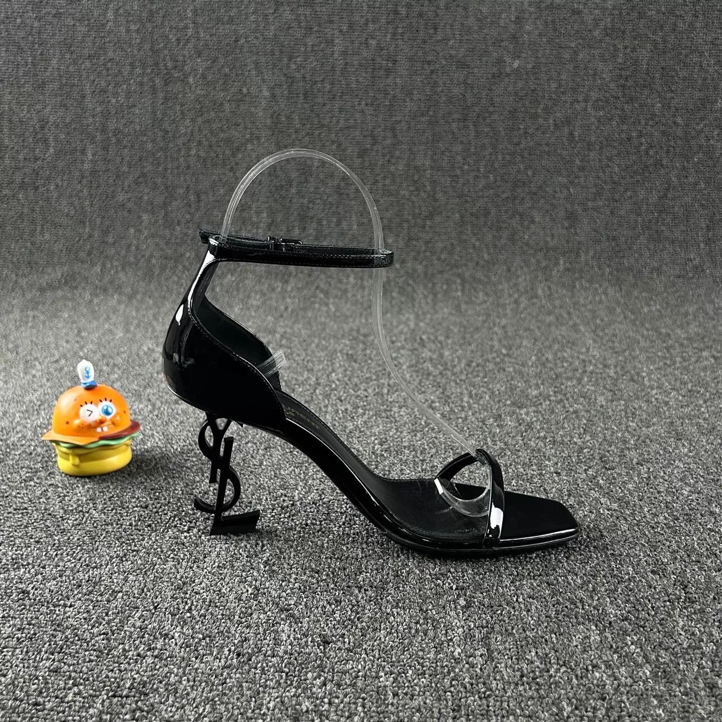 Yves Saint Laurent YSL black one-strap block heel sandals 35.5 Size US 5 / IT 35 - 4 Thumbnail