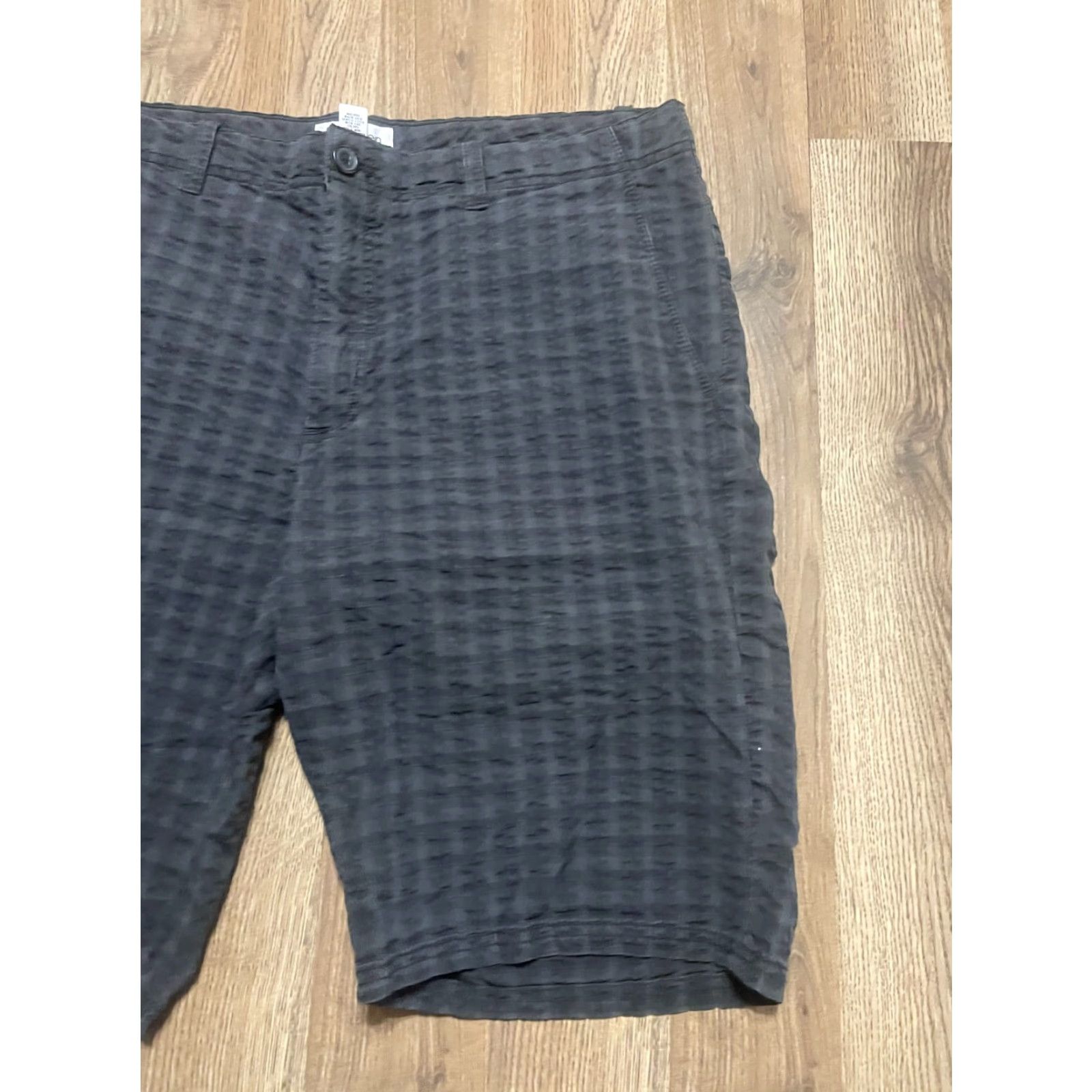 Calvin Klein Calvin Klein Shorts Mens's Size 36 Black Casual Shorts Pockets Size US 36 / EU 52 - 4 Thumbnail