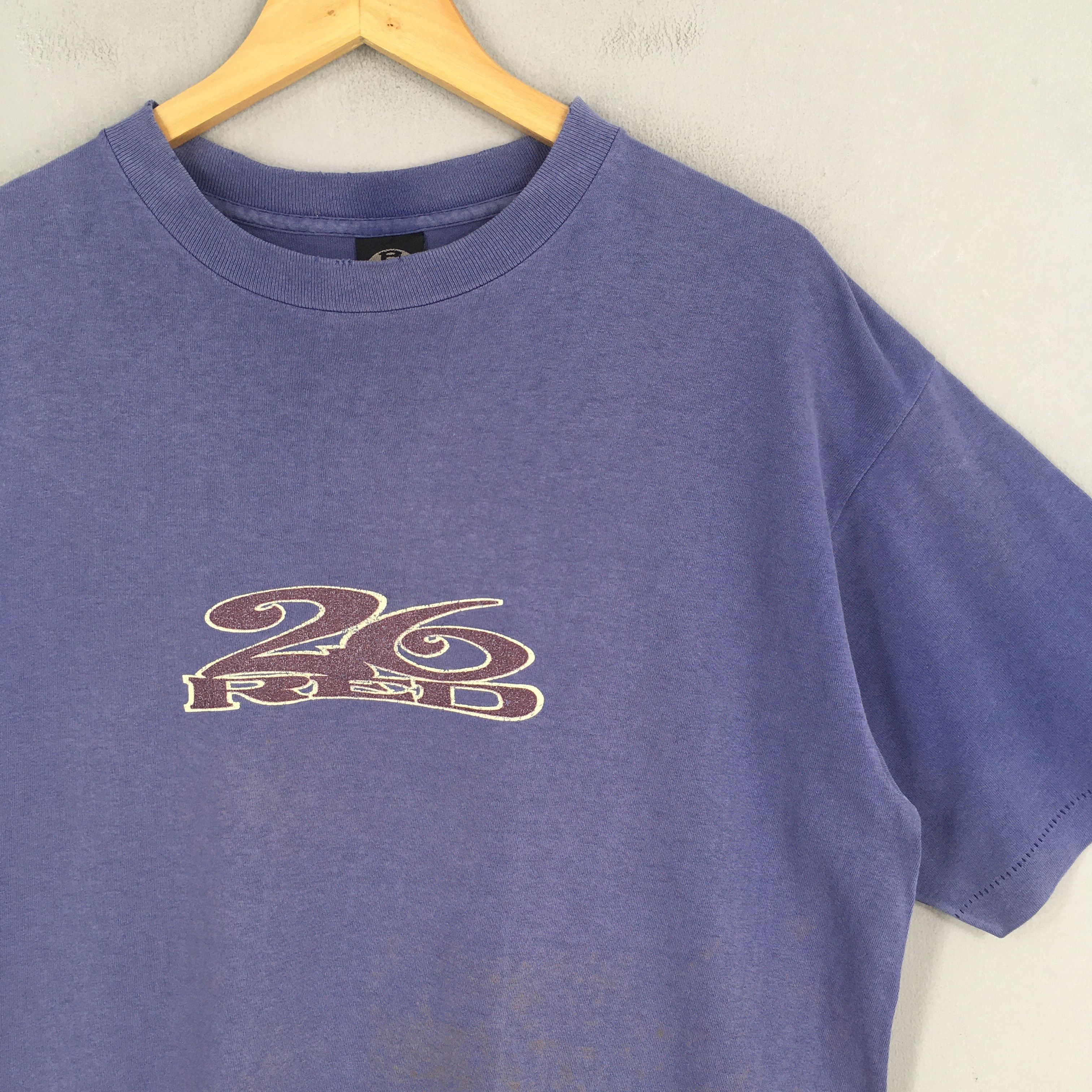 Other Vintage 26 Red Skater Distressed T shirt Large Size US L / EU 52-54 / 3 - 2 Thumbnail