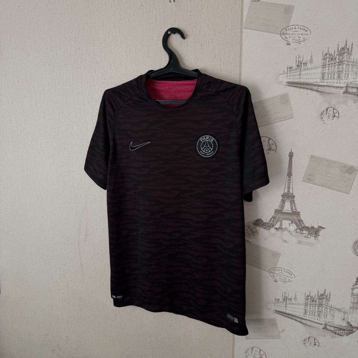 Nike Nike PSG Jersey Training 2015 XL Camo Dessert Pink Soccer Size US XL / EU 56 / 4 - 4 Thumbnail